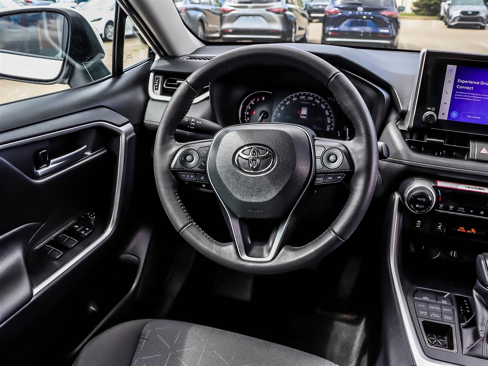 2025 Toyota RAV4 XLE - Thumbnail 10