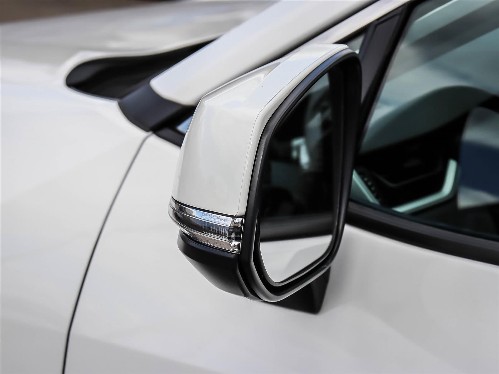 2025 Toyota RAV4 XLE - Thumbnail 19
