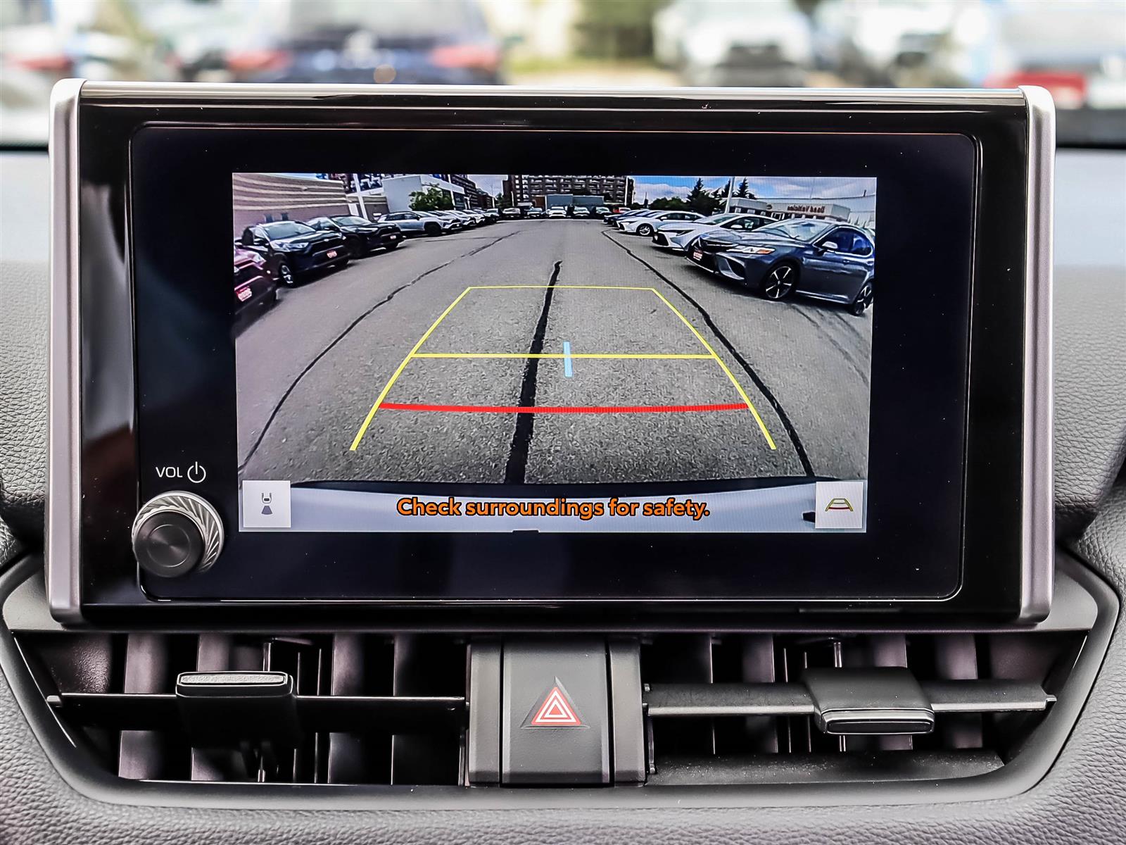 2025 Toyota RAV4 XLE - Thumbnail 25