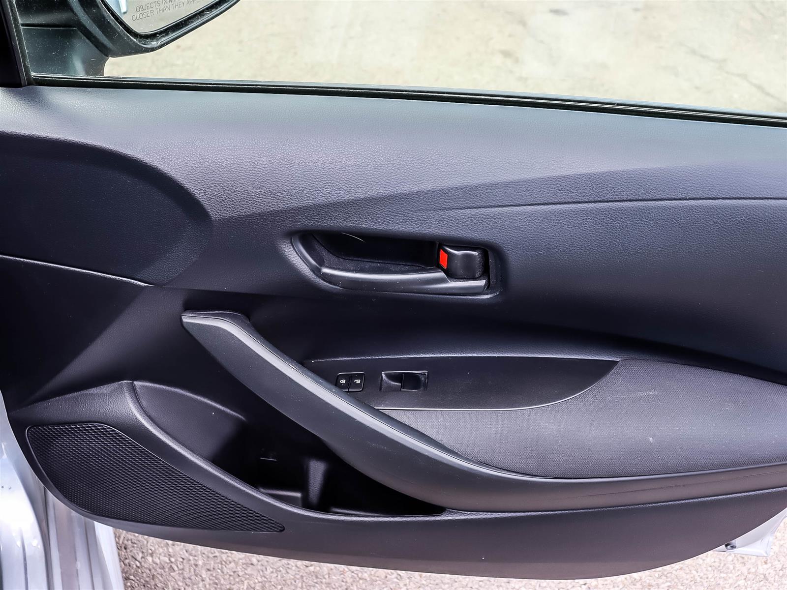 2025 Toyota Corolla Hybrid LE - Thumbnail 13