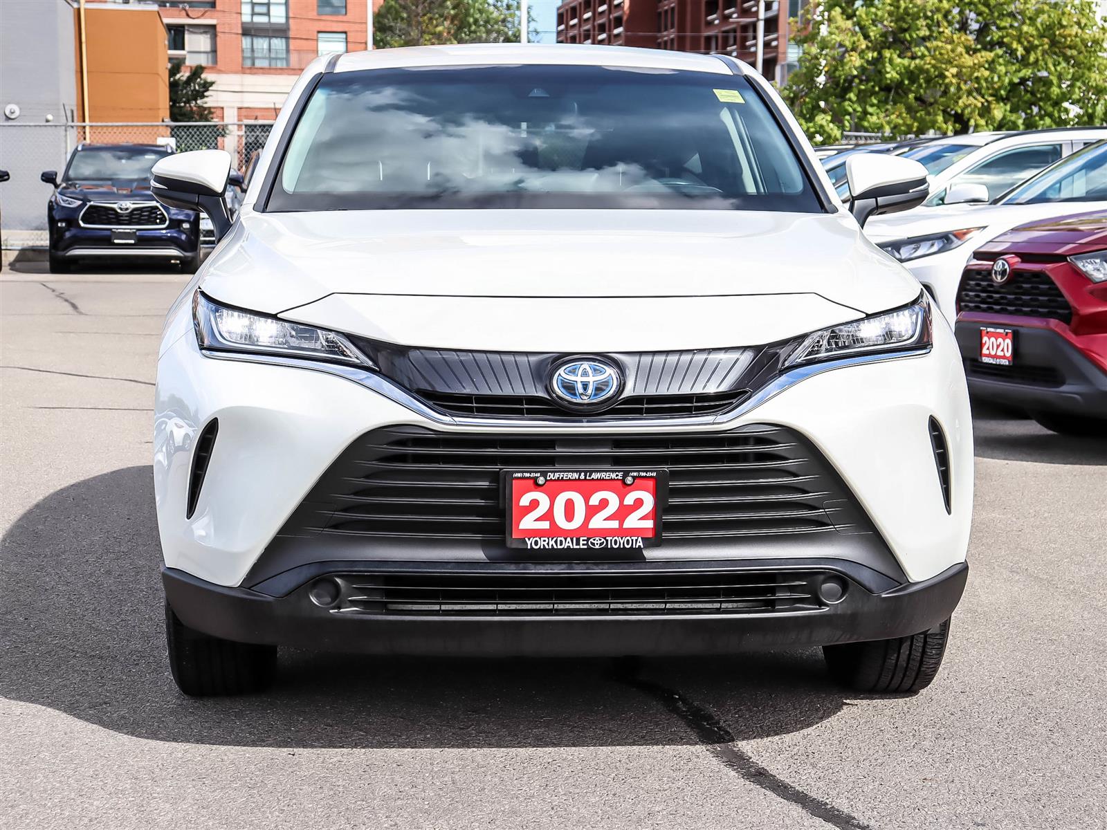 2022 Toyota Venza LE - Thumbnail 2