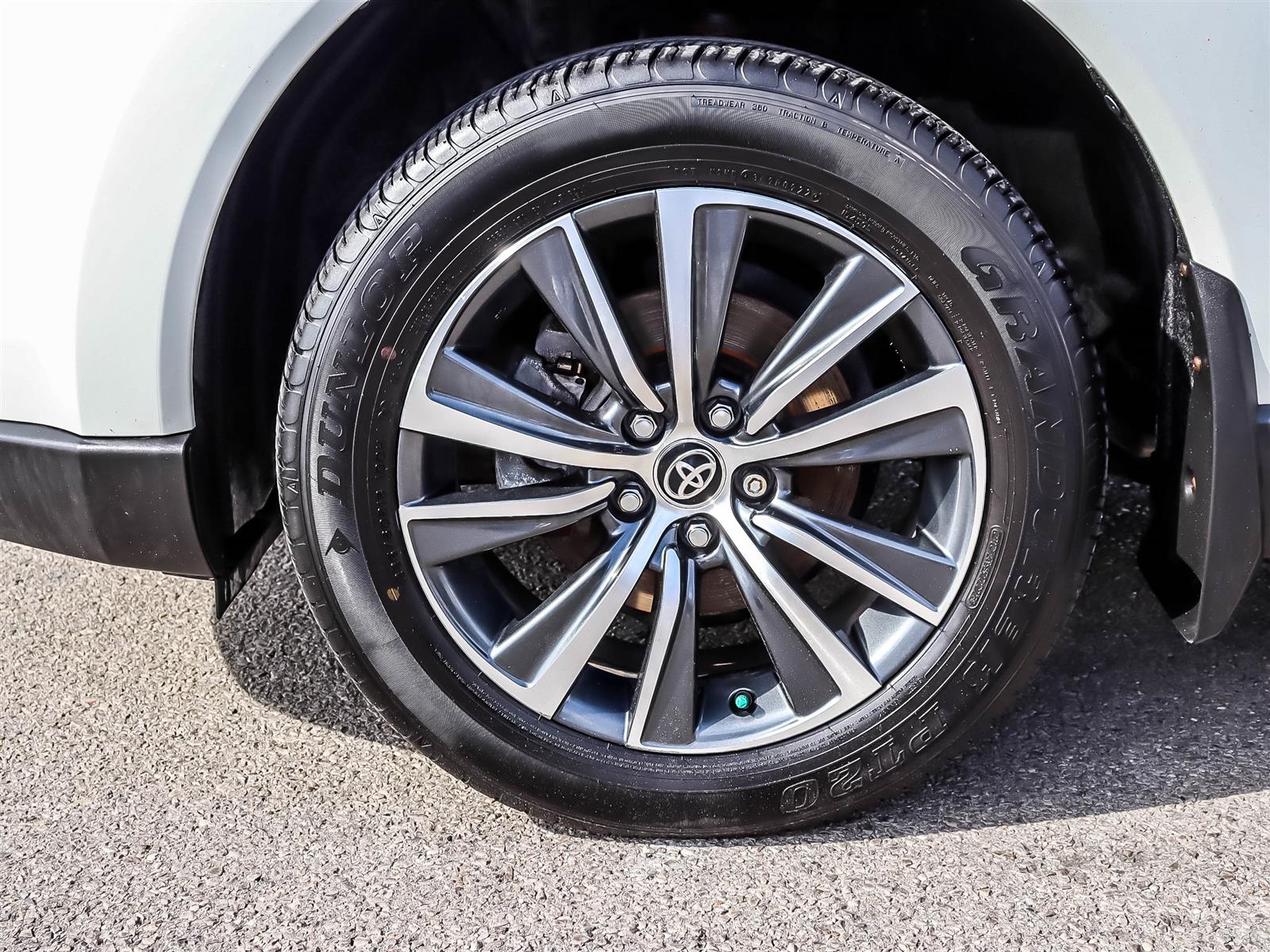2022 Toyota Venza LE - Thumbnail 22