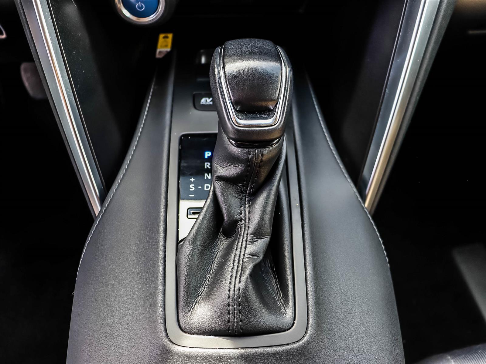 2022 Toyota Venza LE - Thumbnail 27