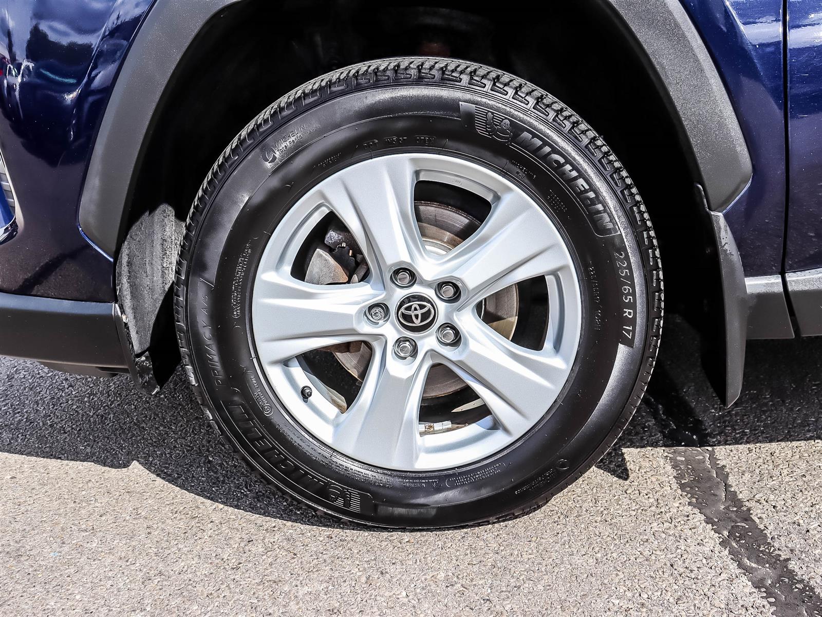 2021 Toyota RAV4 XLE - Thumbnail 23