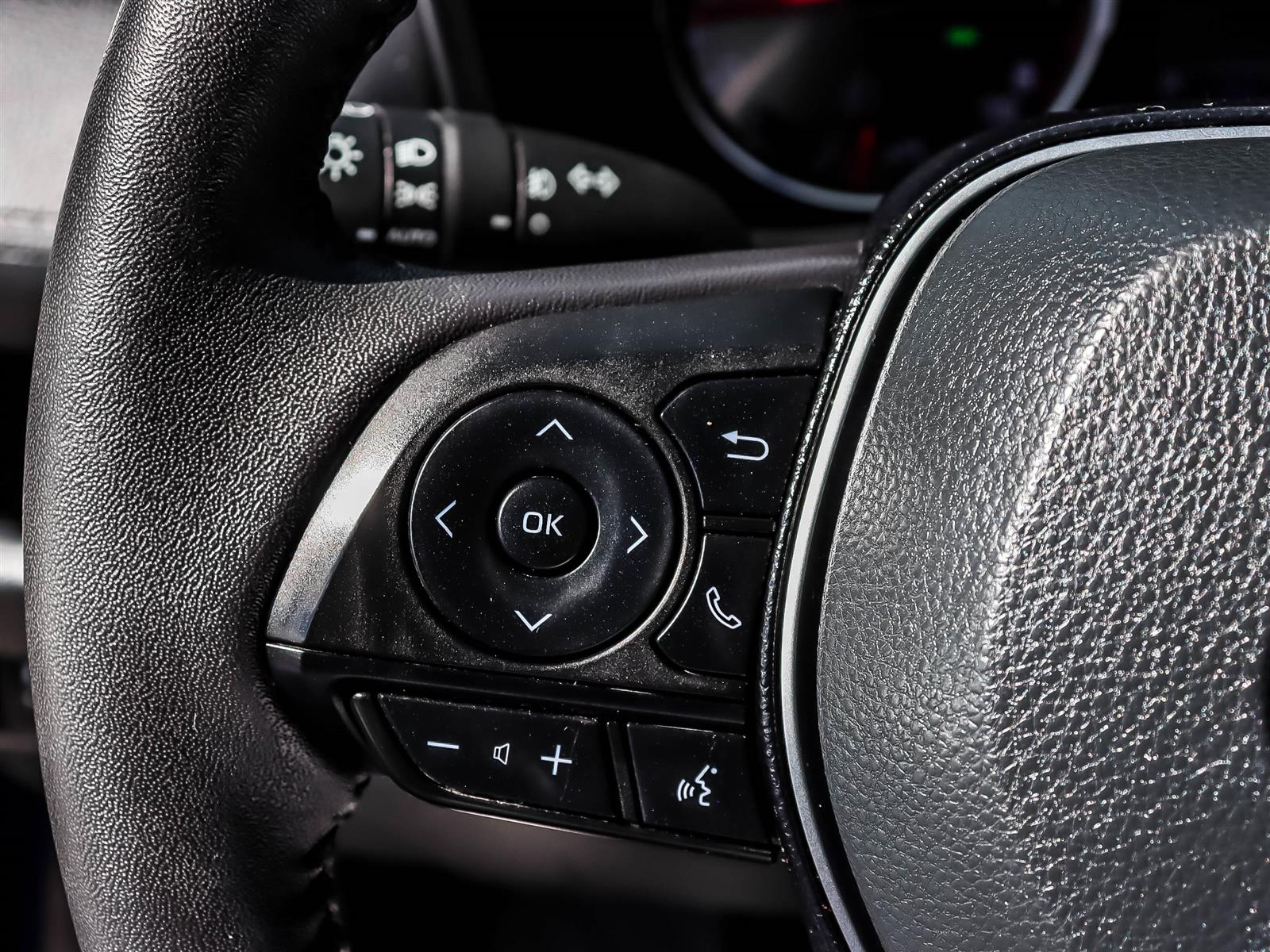 2021 Toyota RAV4 XLE - Thumbnail 35