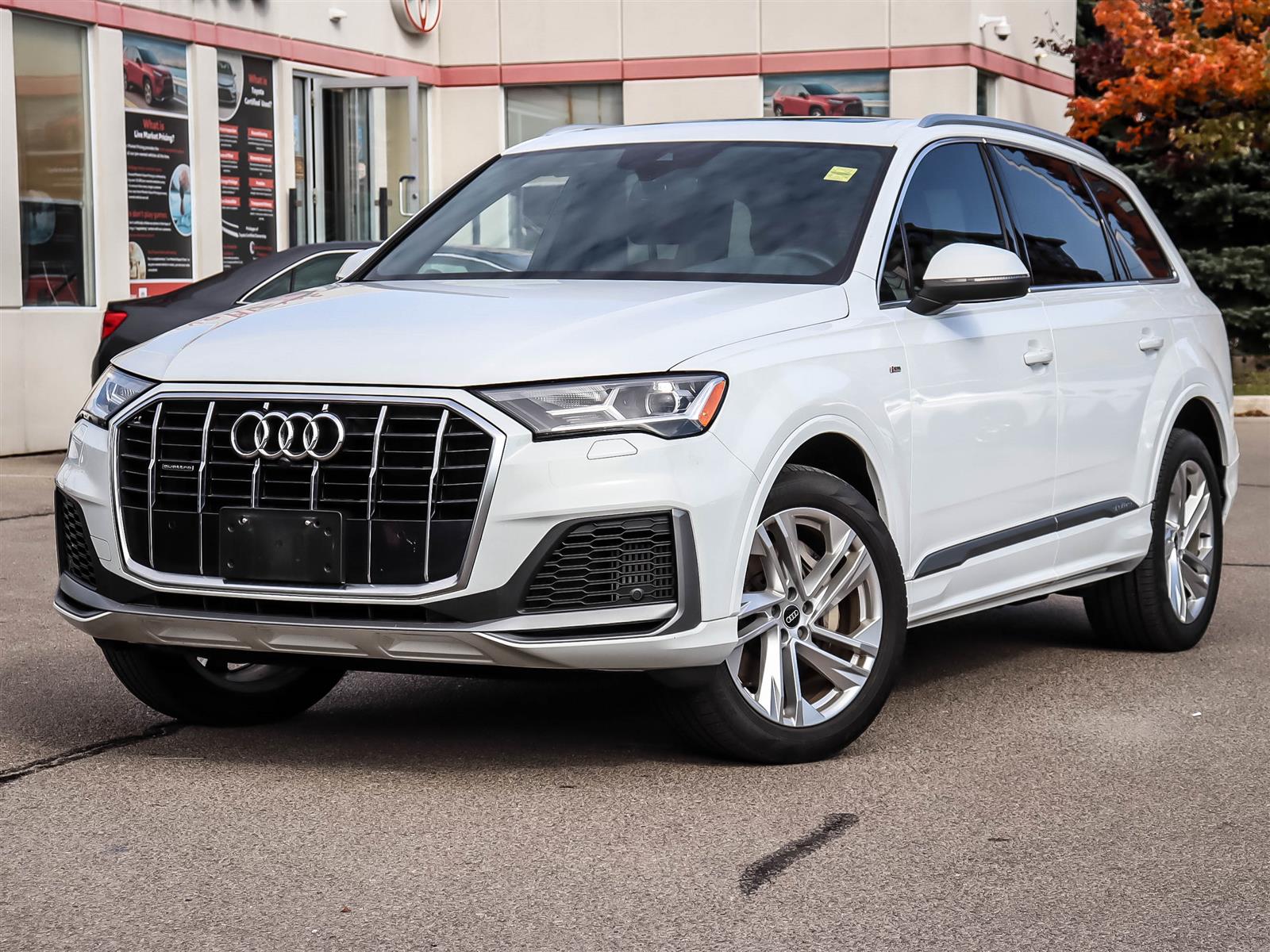 2022 Audi Q7 55 komfort S-LINE - Main View