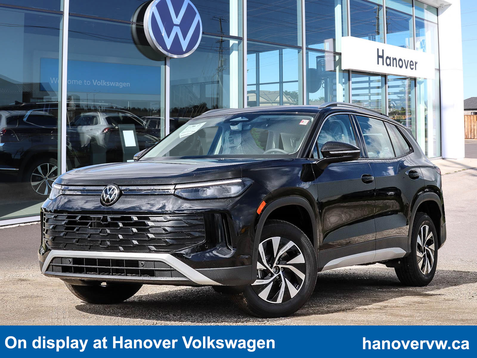 2T2T Deep Black Pearl 2026 Volkswagen Tiguan SUV / Crossover Automatic