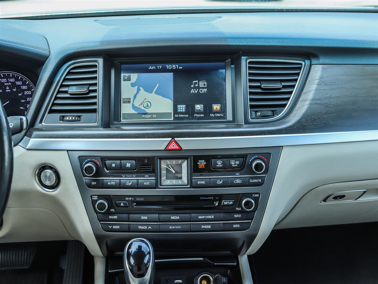 2015 Hyundai Genesis 4dr Sdn Technology - Thumbnail 12