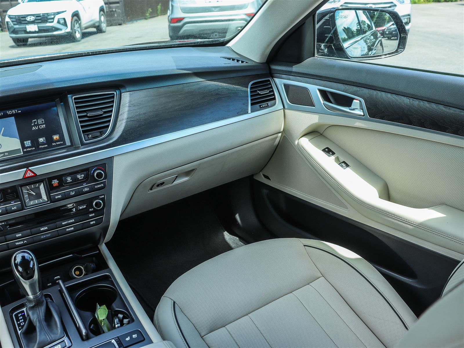 2015 Hyundai Genesis 4dr Sdn Technology - Thumbnail 15