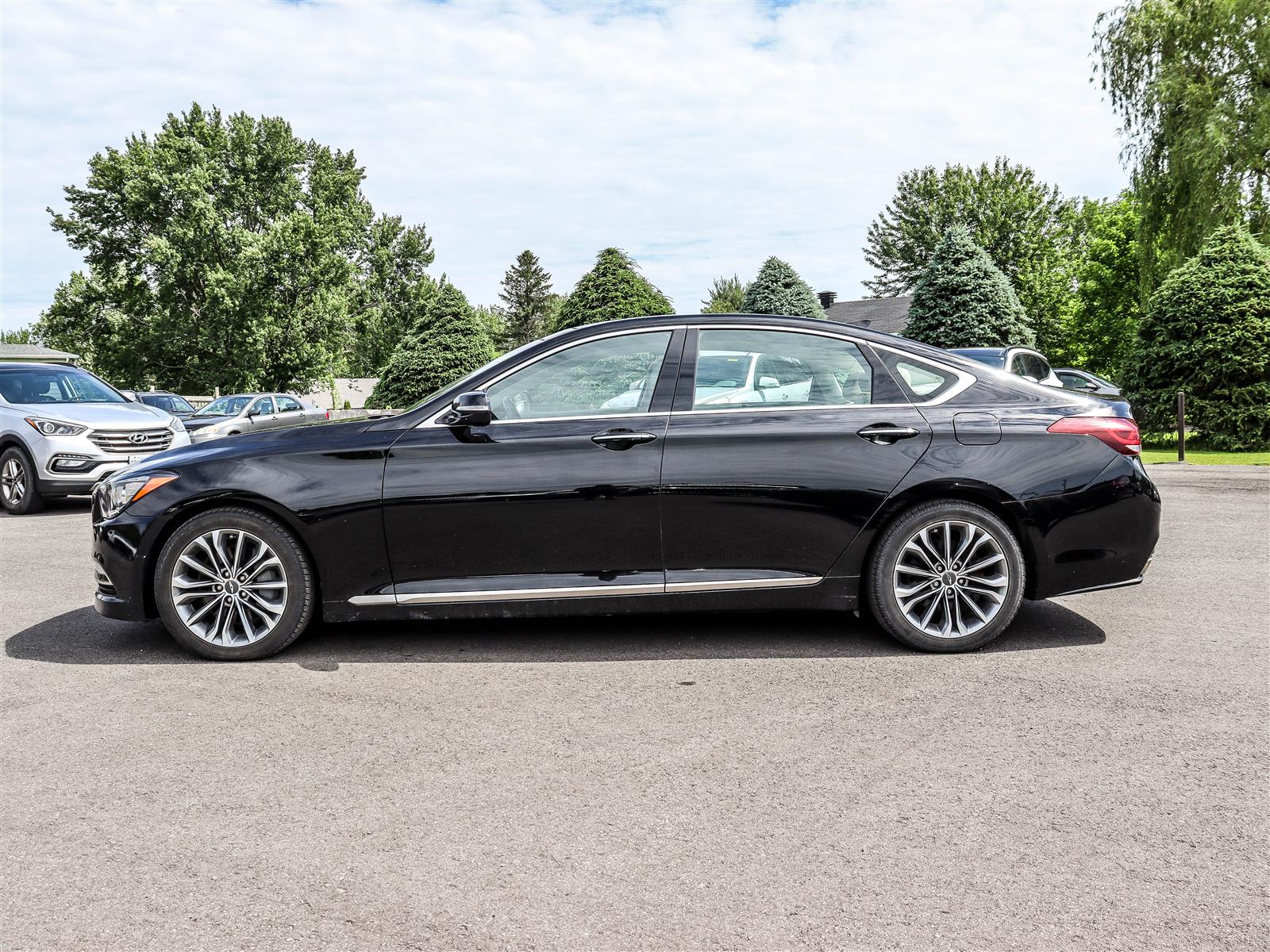 2015 Hyundai Genesis 4dr Sdn Technology - Thumbnail 5