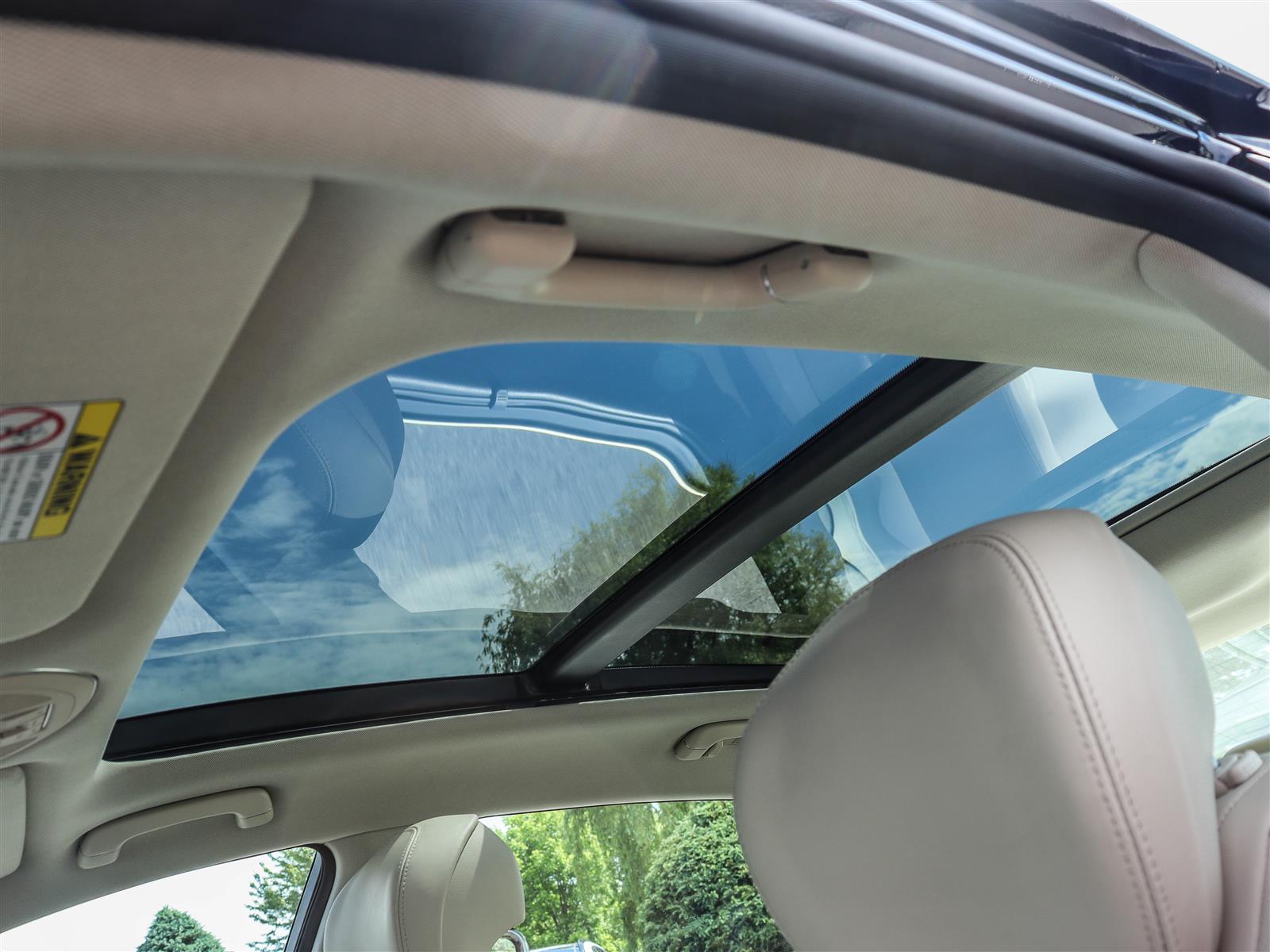 2015 Hyundai Genesis 4dr Sdn Technology - Thumbnail 6