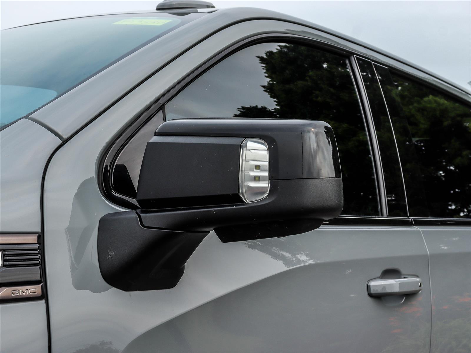 2024 GMC Sierra 1500 4WD Crew Cab 147 AT4X - Thumbnail 24