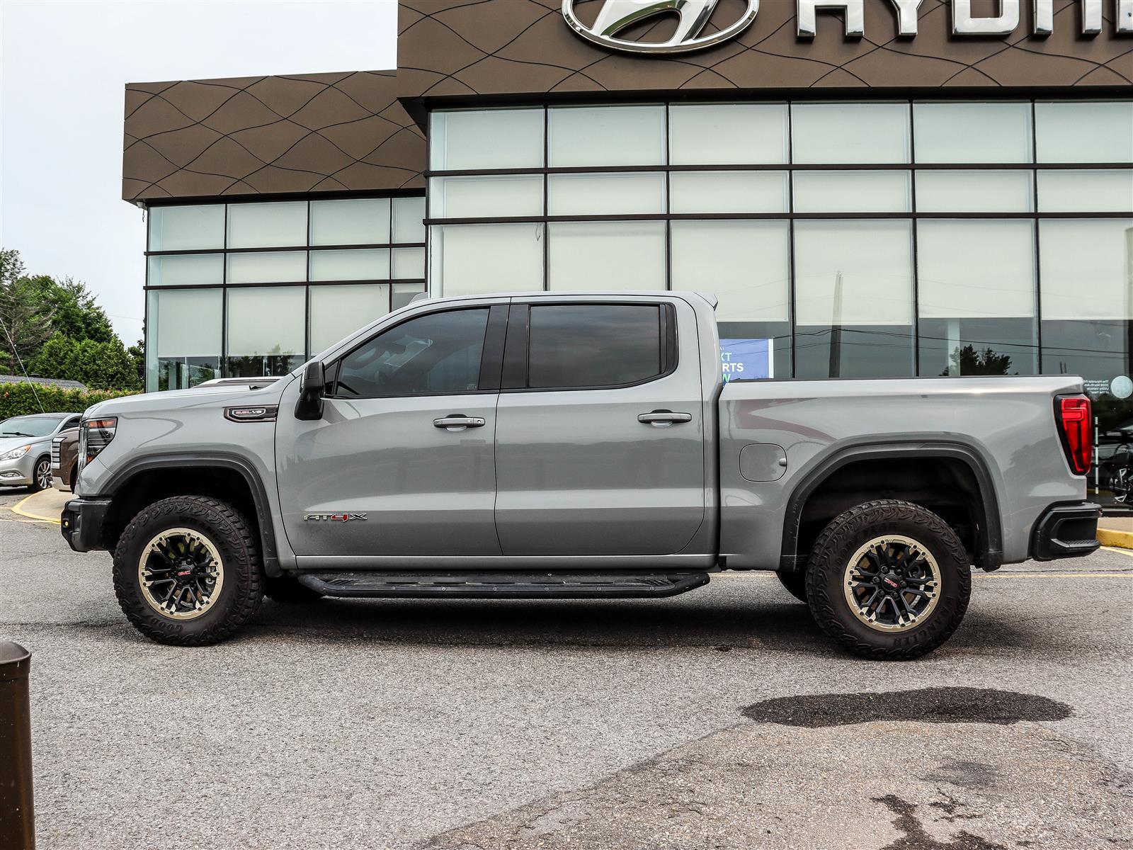 2024 GMC Sierra 1500 4WD Crew Cab 147 AT4X - Thumbnail 5