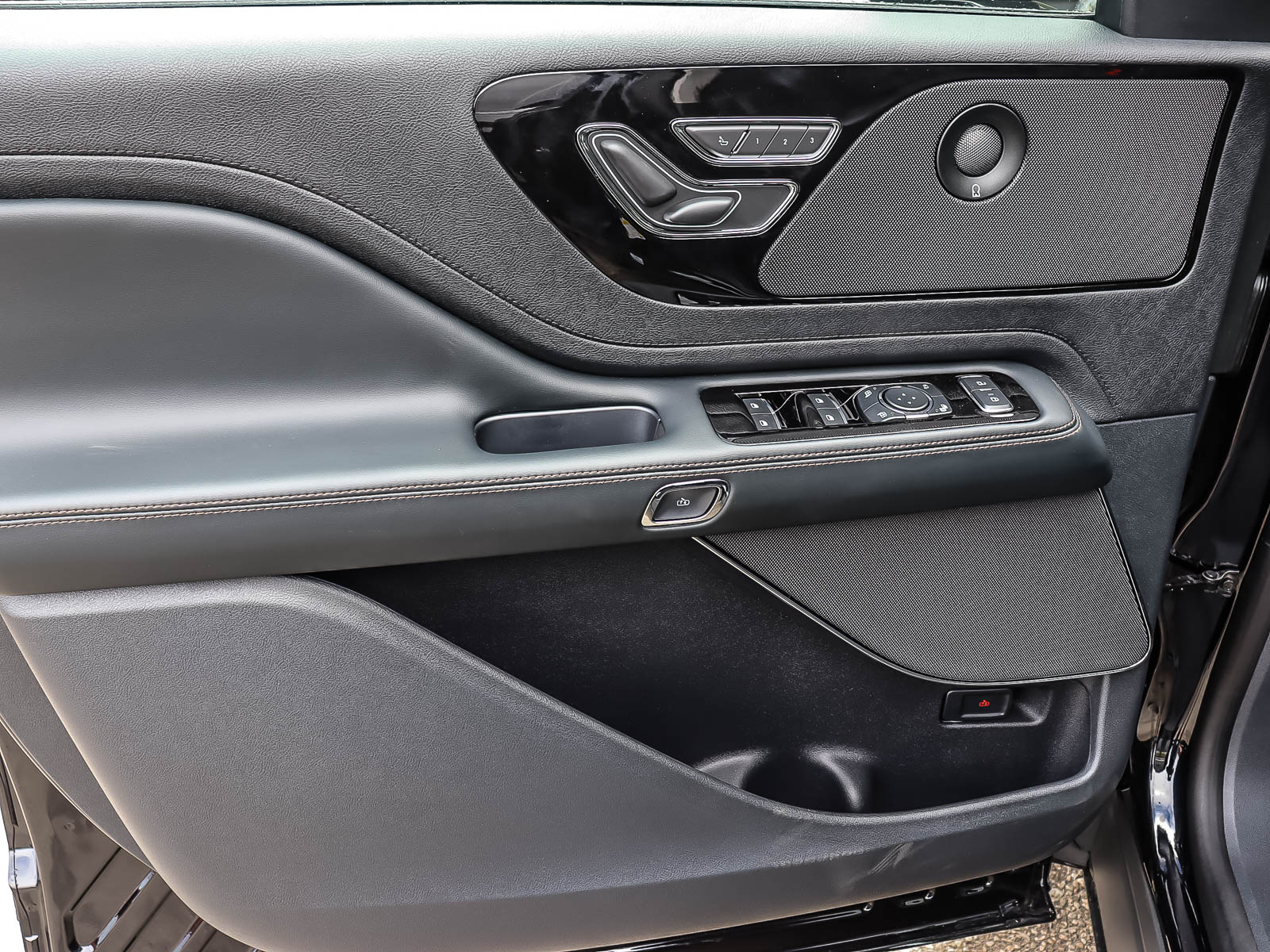 2026 Lincoln Aviator Reserve - Thumbnail 6