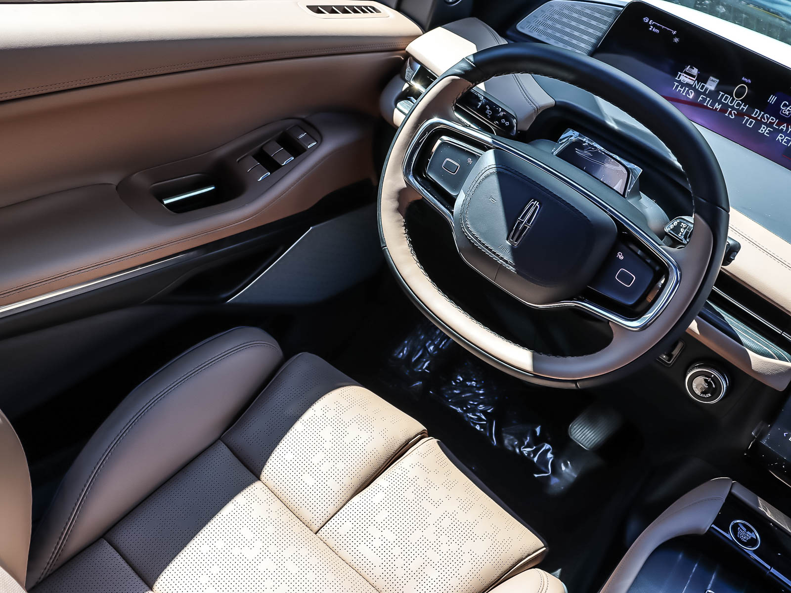 2027 Lincoln Navigator Black Label - Thumbnail 10