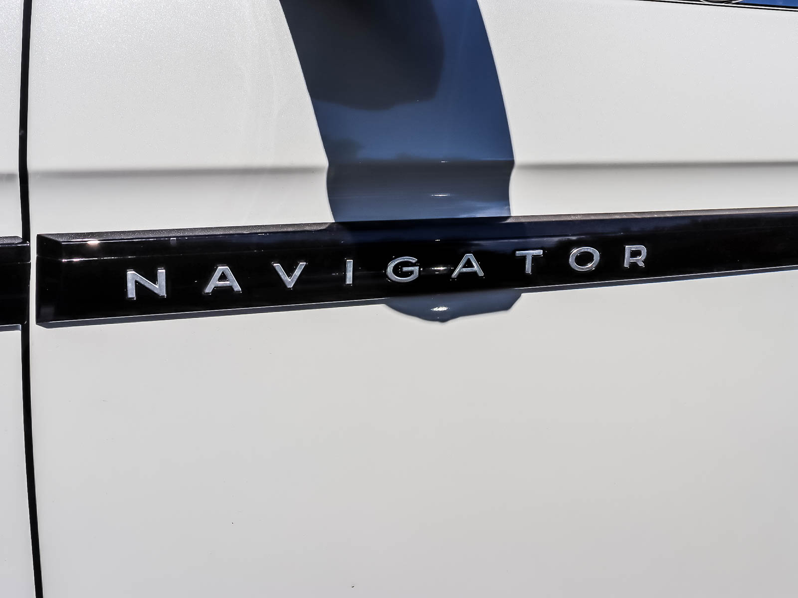 2027 Lincoln Navigator Black Label - Thumbnail 20