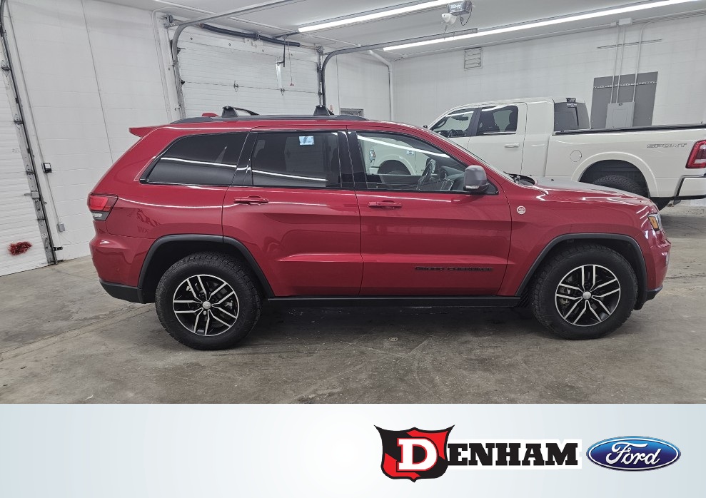 2017 Jeep Grand Cherokee TRAILHAWK - Thumbnail 3