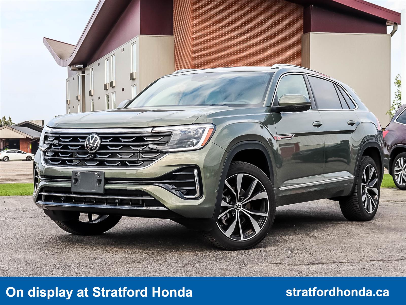 2025 Volkswagen Atlas Cross Sport EXECLINE - Main View