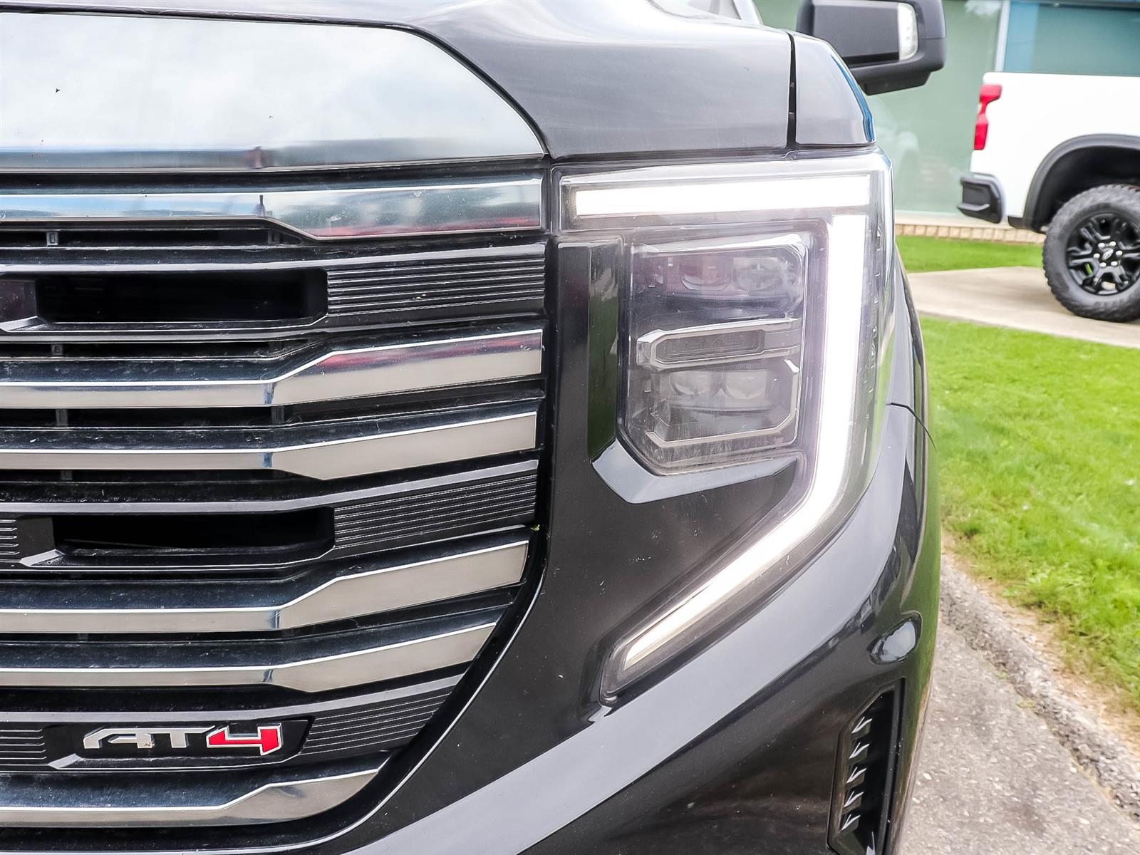 2022 GMC Sierra 1500 AT4 | NEW TIRES | 4WD | DIESEL | - Thumbnail 7