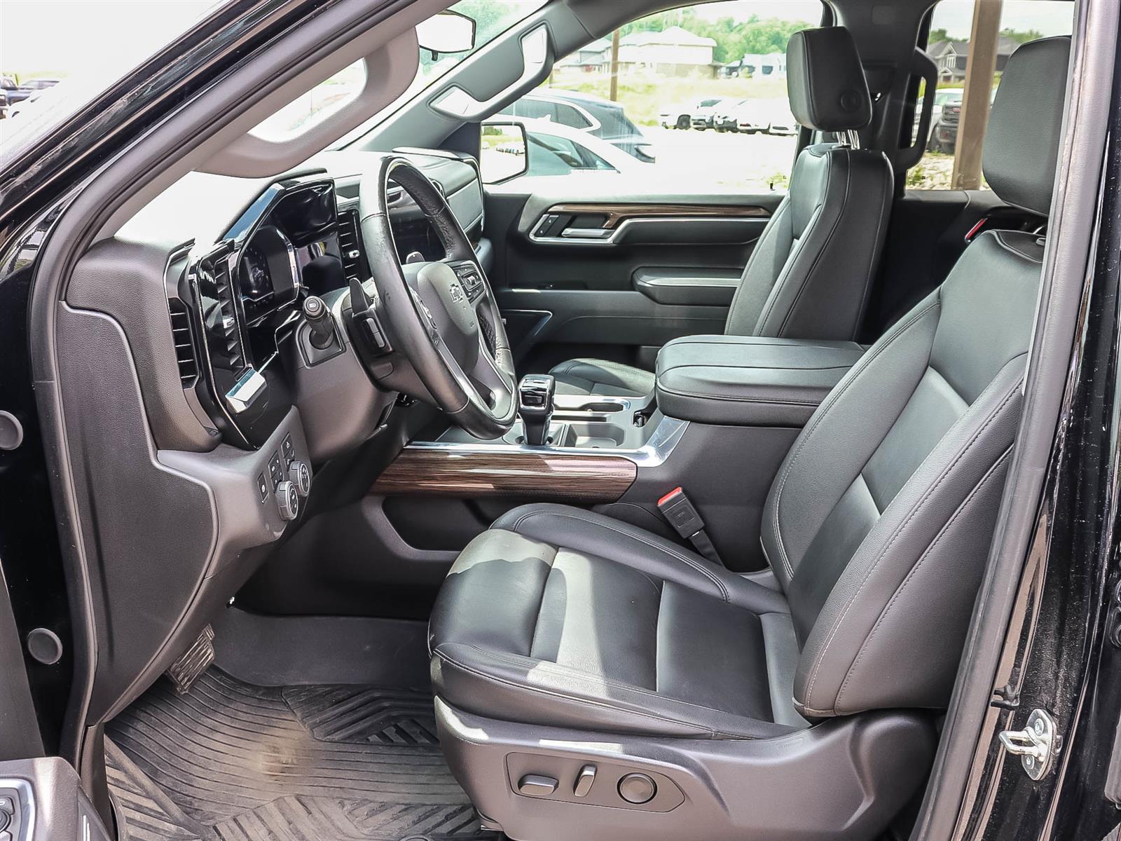 2025 Chevrolet Silverado 1500 LT TRAIL BOSS | DIESEL | 4WD | APPLE CAR PLAY | ANDROID AUTO | - Thumbnail 11