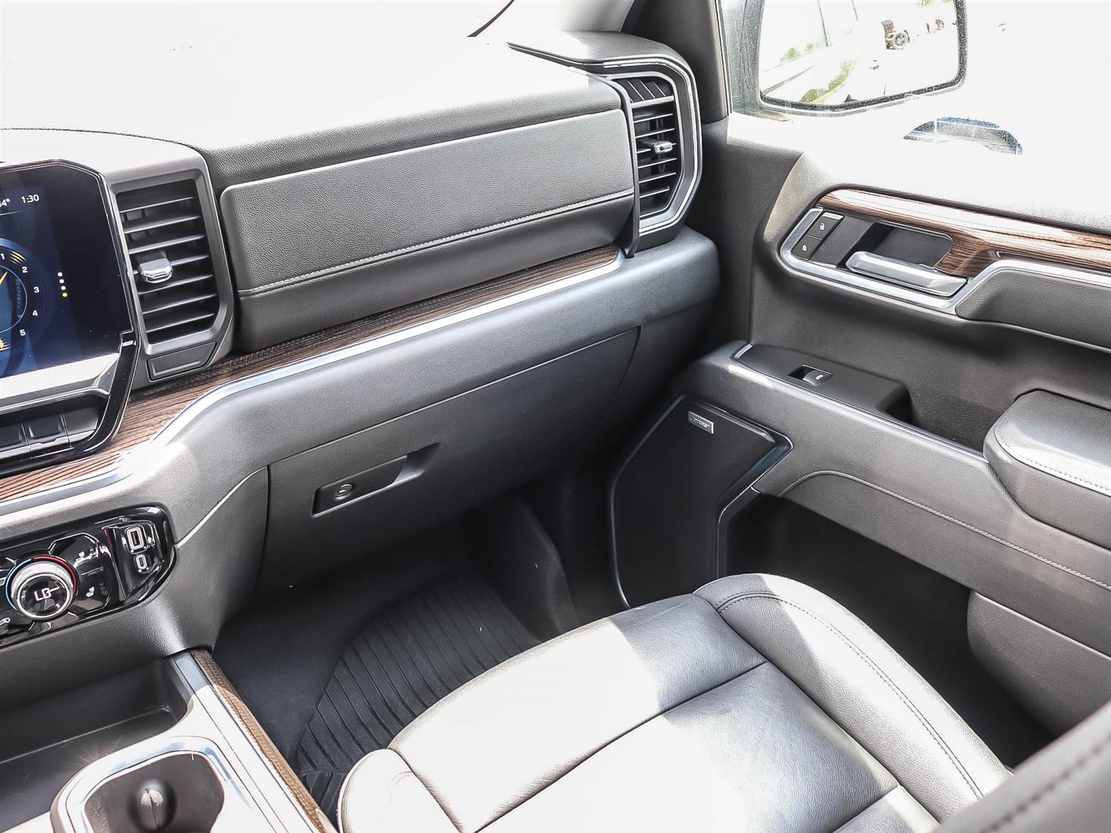 2025 Chevrolet Silverado 1500 LT TRAIL BOSS | DIESEL | 4WD | APPLE CAR PLAY | ANDROID AUTO | - Thumbnail 18