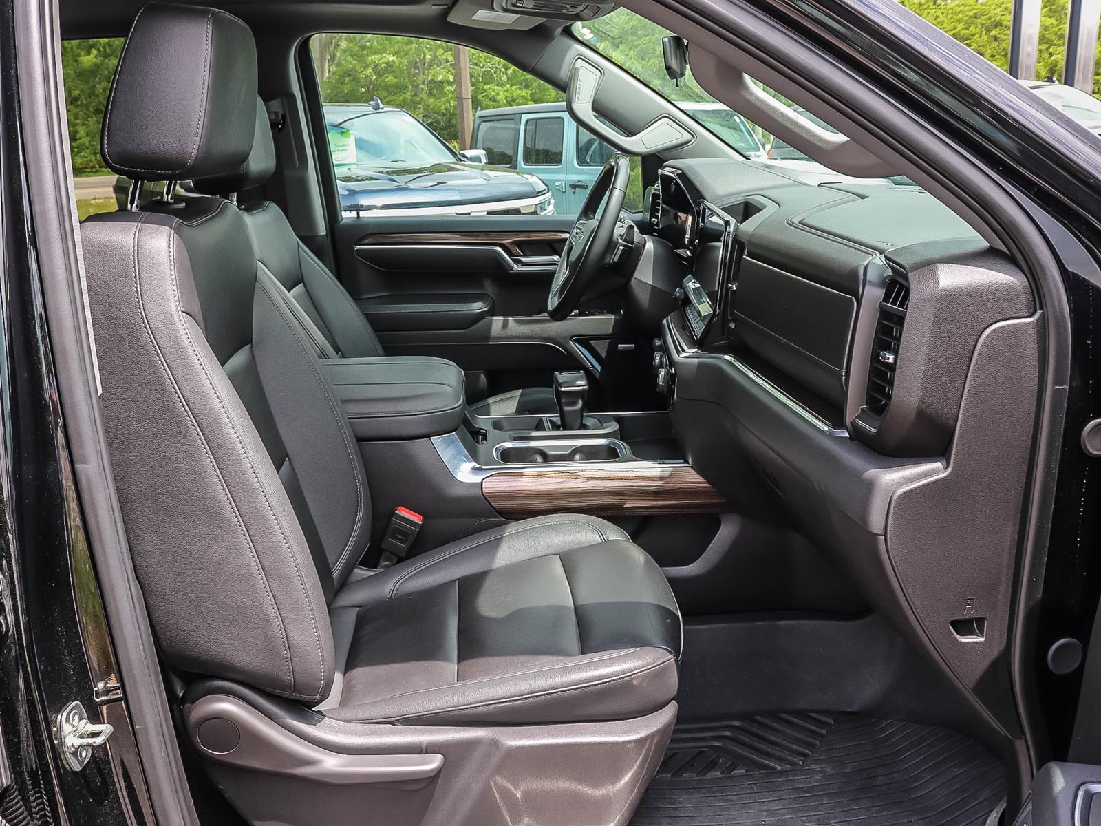 2025 Chevrolet Silverado 1500 LT TRAIL BOSS | DIESEL | 4WD | APPLE CAR PLAY | ANDROID AUTO | - Thumbnail 20