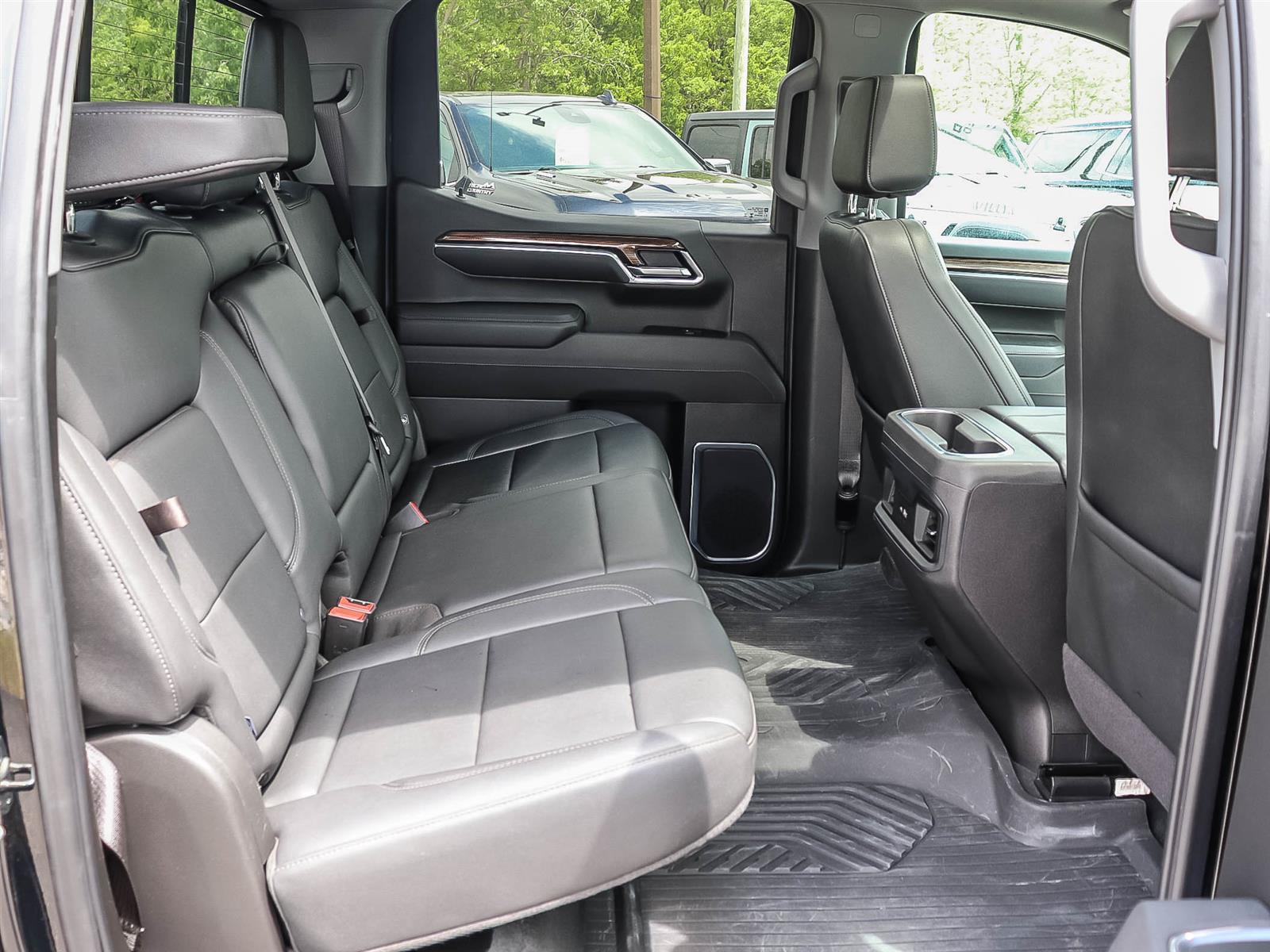 2025 Chevrolet Silverado 1500 LT TRAIL BOSS | DIESEL | 4WD | APPLE CAR PLAY | ANDROID AUTO | - Thumbnail 22