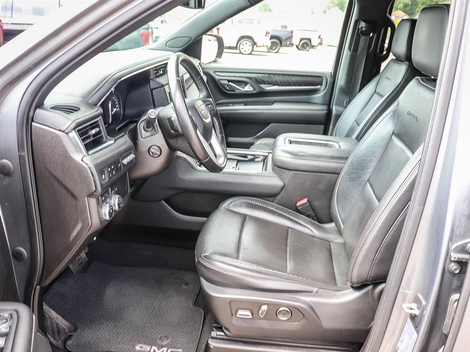 2021 GMC Yukon DENALI | PANO ROOF | ONE OWNER | LOCAL TRADE | NO ACCIDENTS | - Thumbnail 11
