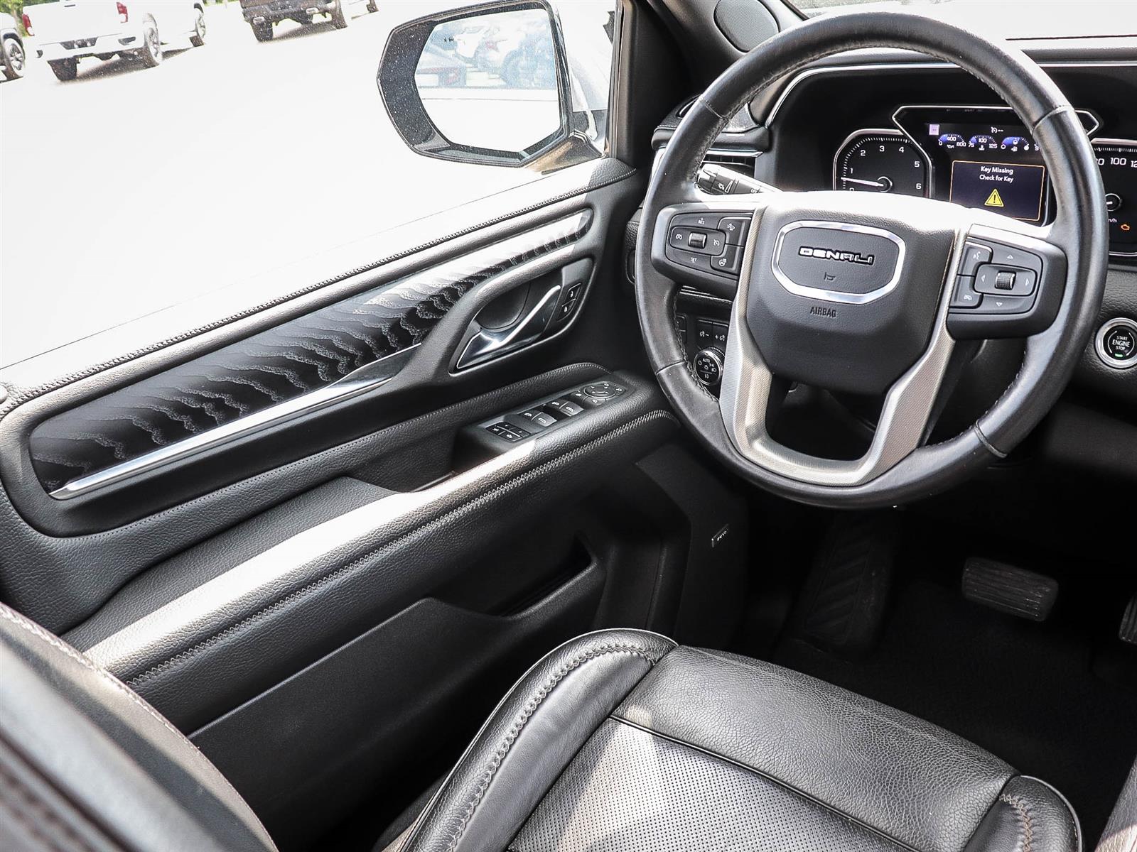 2021 GMC Yukon DENALI | PANO ROOF | ONE OWNER | LOCAL TRADE | NO ACCIDENTS | - Thumbnail 16