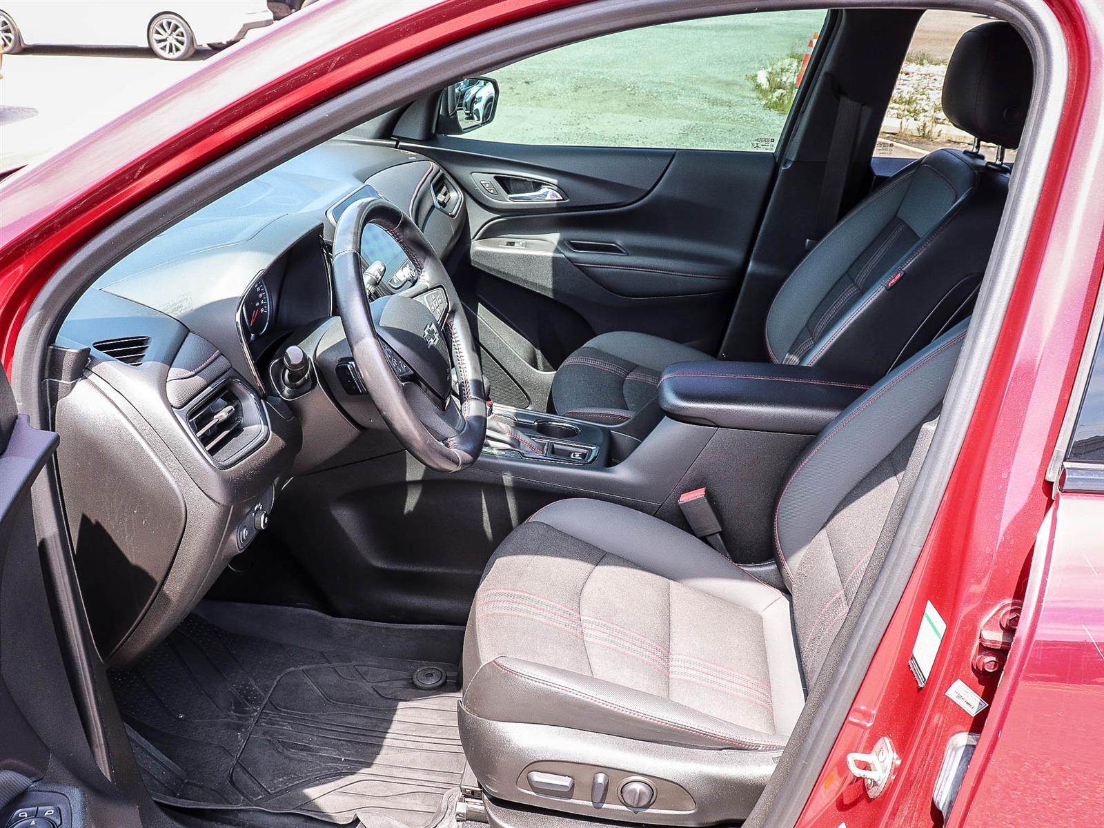 2022 Chevrolet Equinox RS AWD | CarPlay | Heated Seats - Thumbnail 10