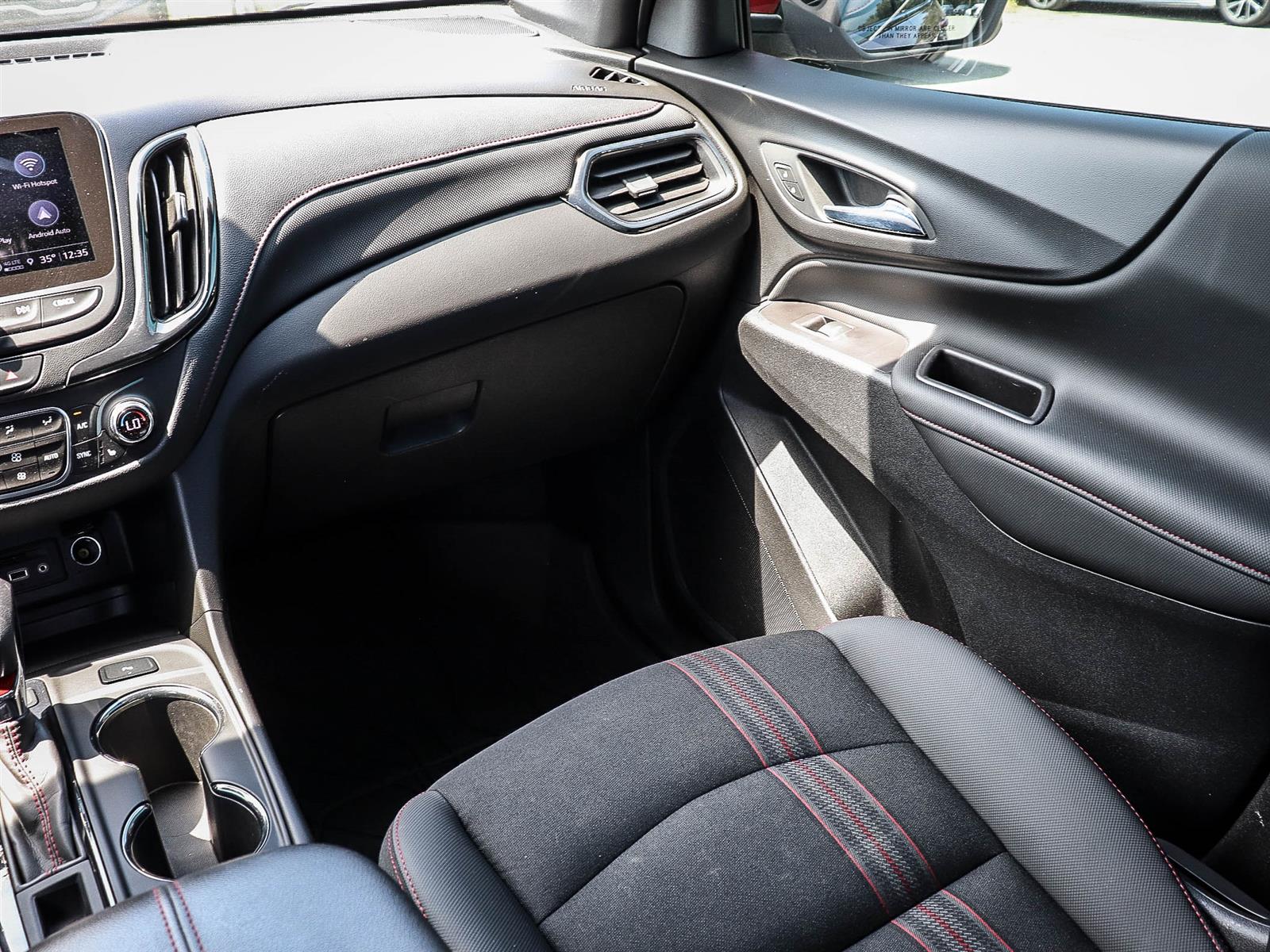 2022 Chevrolet Equinox RS AWD | CarPlay | Heated Seats - Thumbnail 17
