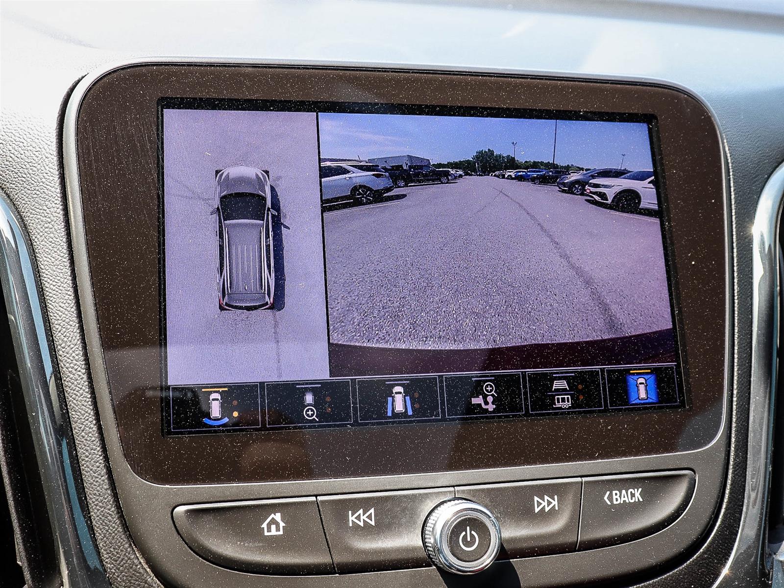 2022 Chevrolet Equinox RS AWD | CarPlay | Heated Seats - Thumbnail 26