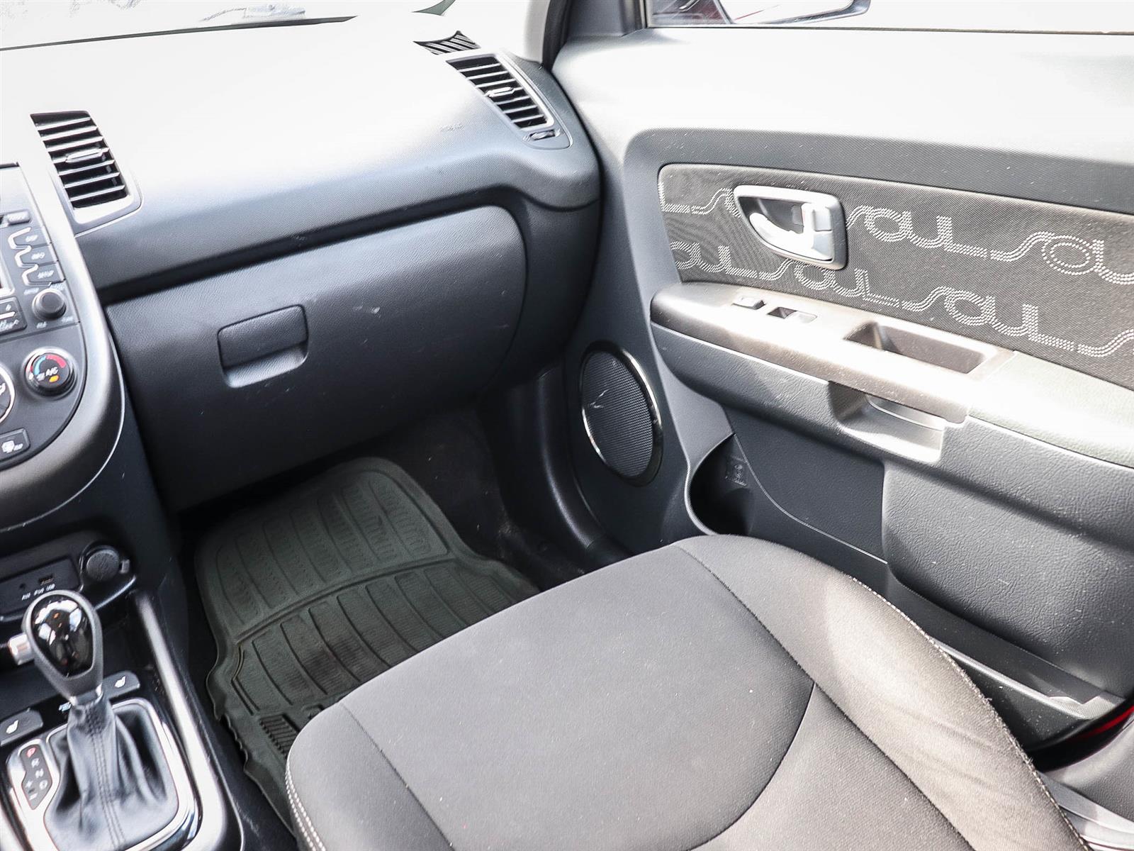 2013 Kia Soul 4U - Thumbnail 17