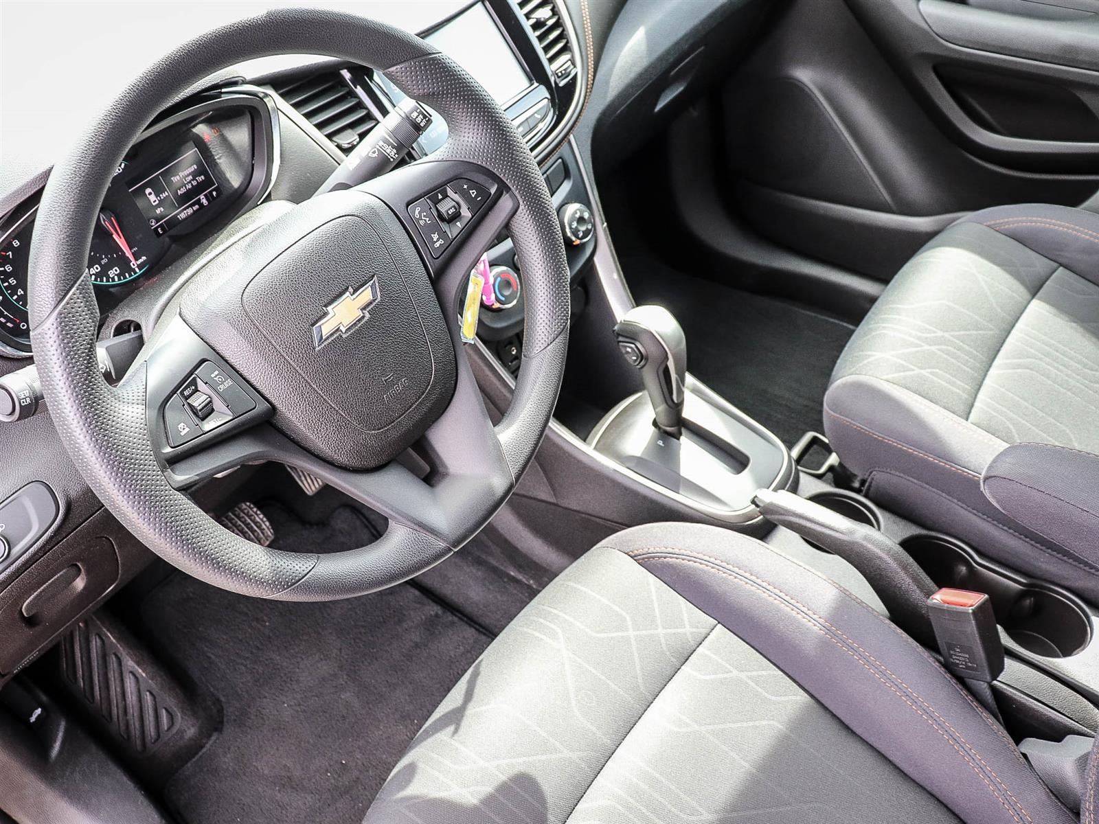 2017 Chevrolet Trax LT - Thumbnail 9