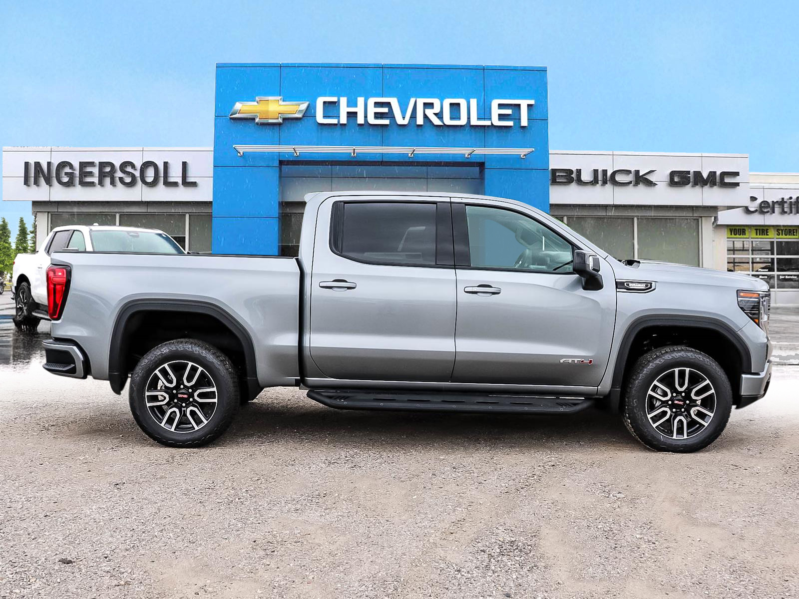 2026 GMC Sierra 1500 AT4 - Thumbnail 3