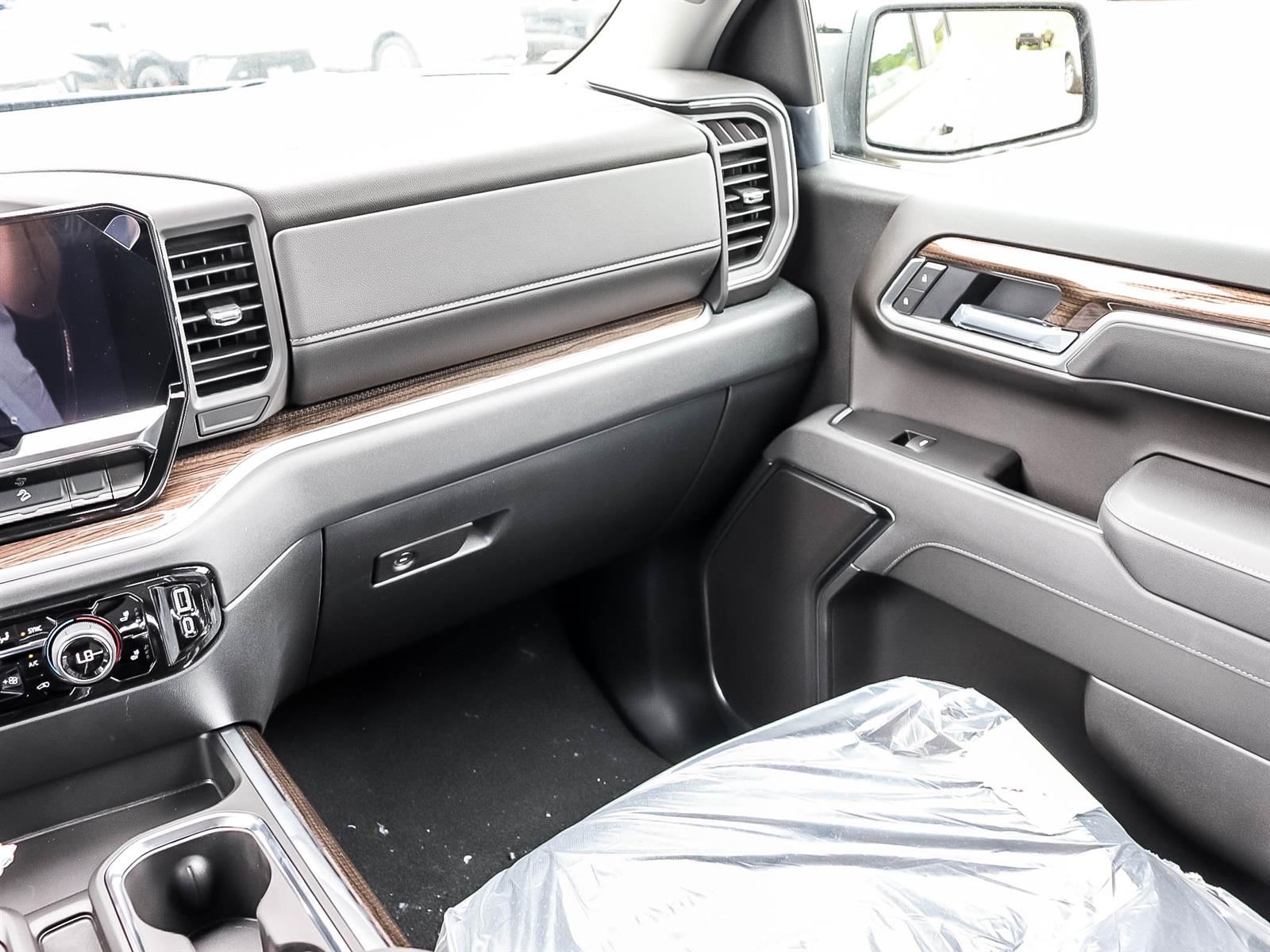 2026 Chevrolet Silverado 1500 RST - Thumbnail 18