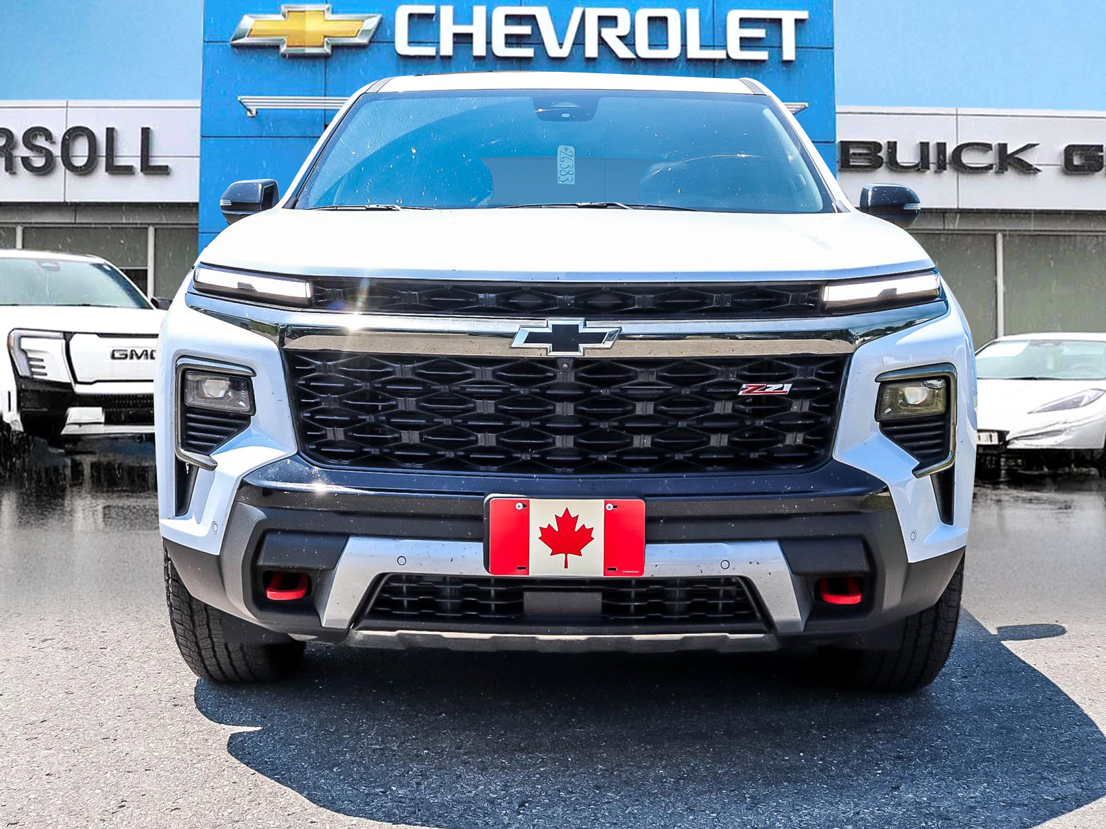 2026 Chevrolet Traverse Z71 - Thumbnail 2