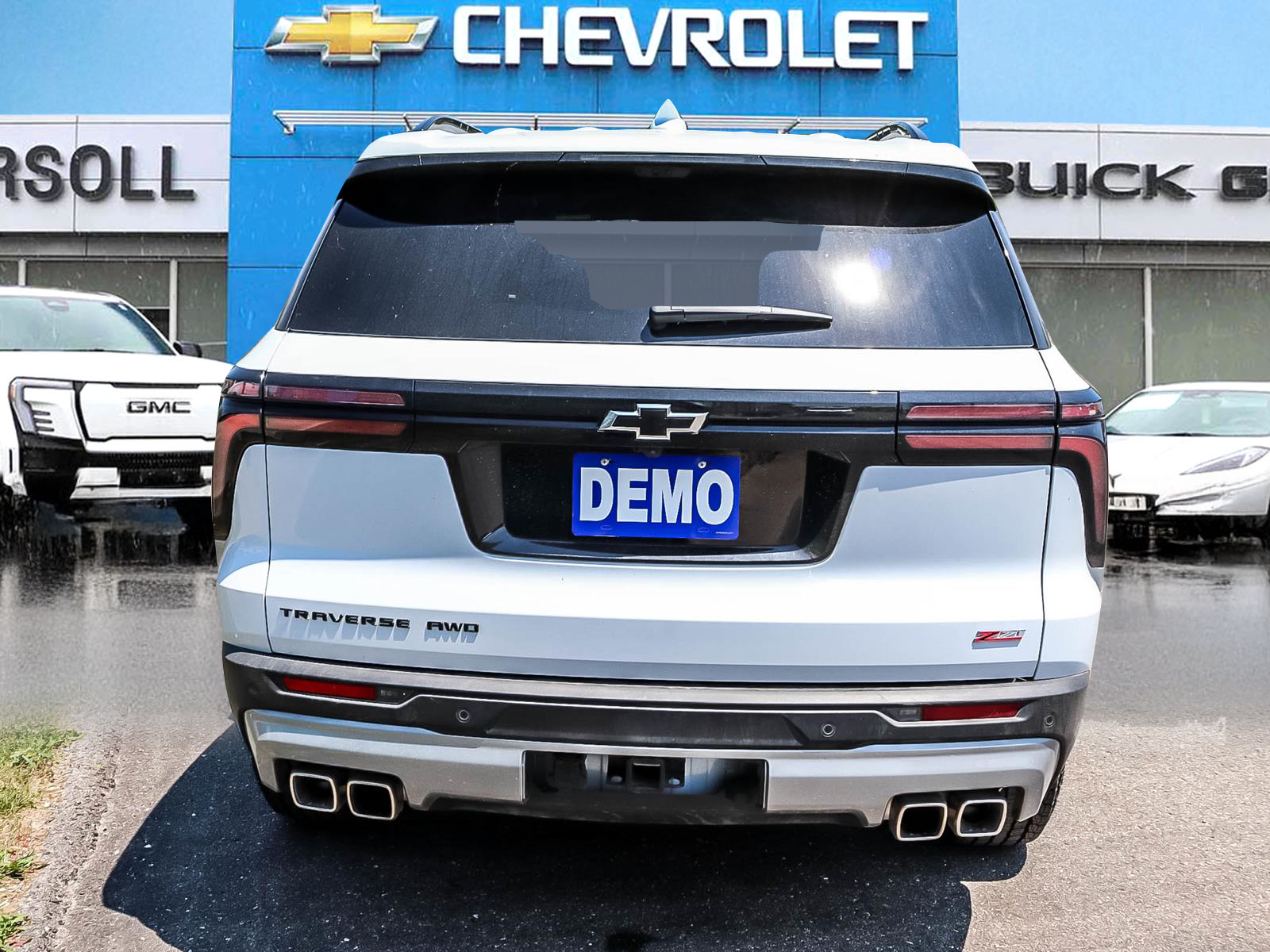 2026 Chevrolet Traverse Z71 - Thumbnail 4