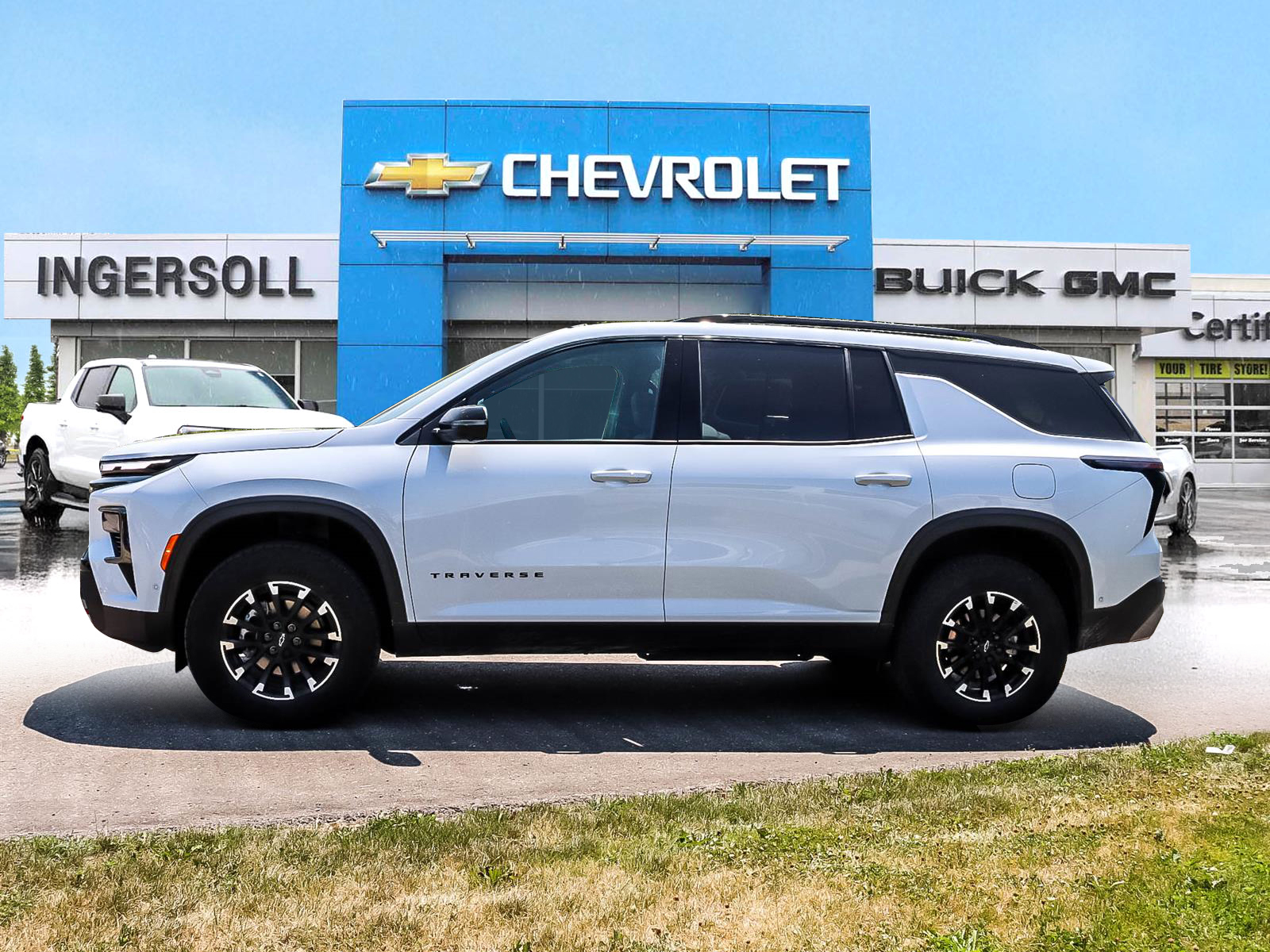 2026 Chevrolet Traverse Z71 - Thumbnail 5
