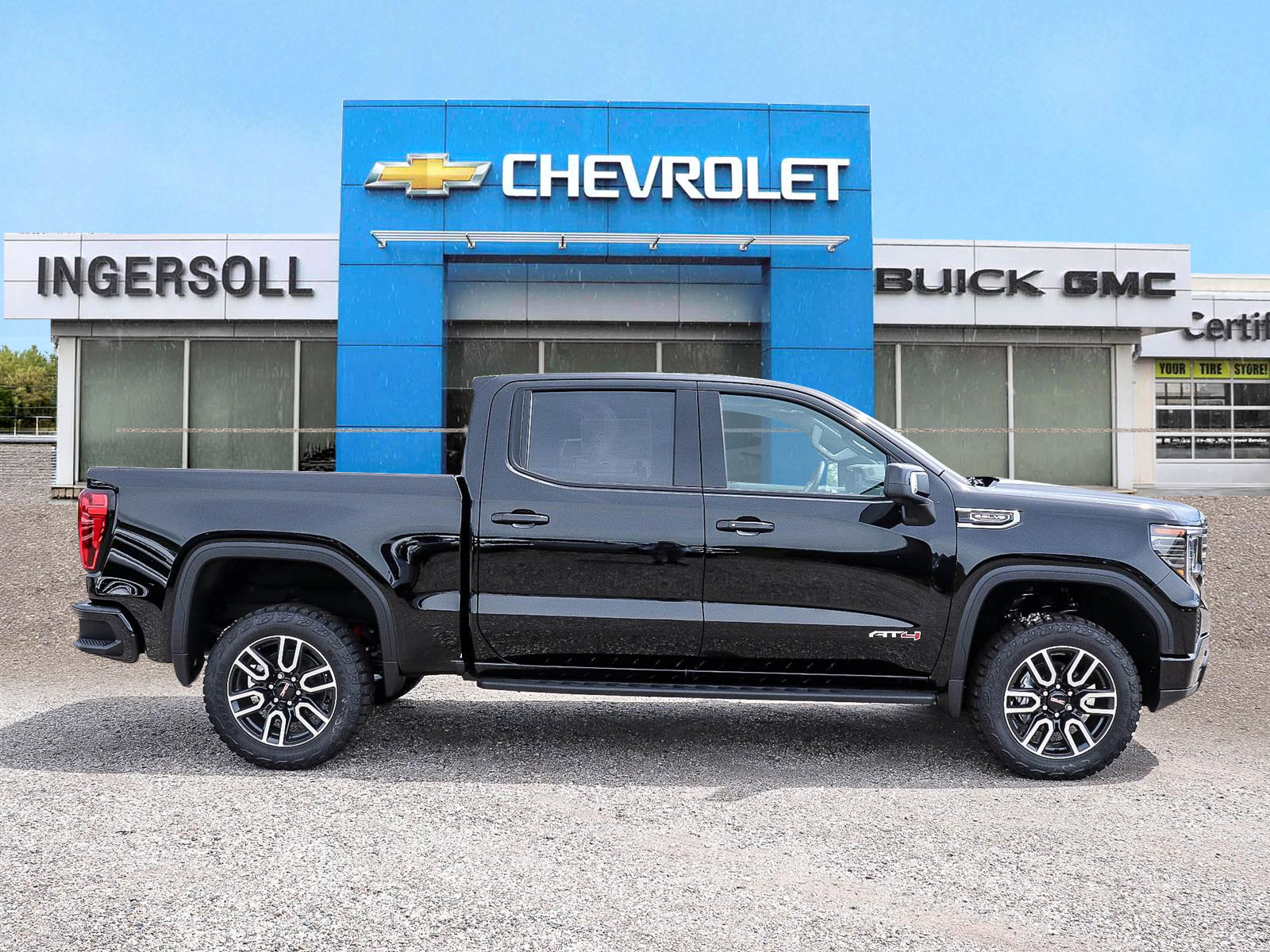 2026 GMC Sierra 1500 AT4 - Thumbnail 3