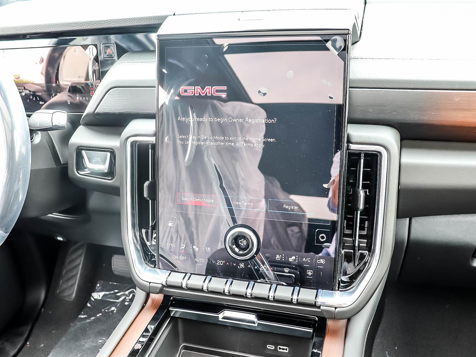 2026 GMC Yukon DENALI 4WD - Thumbnail 15
