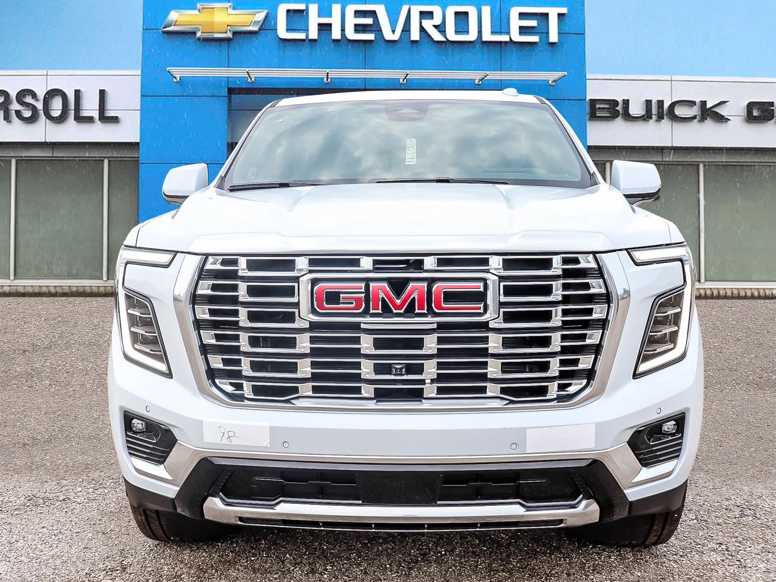 2026 GMC Yukon DENALI 4WD - Thumbnail 2