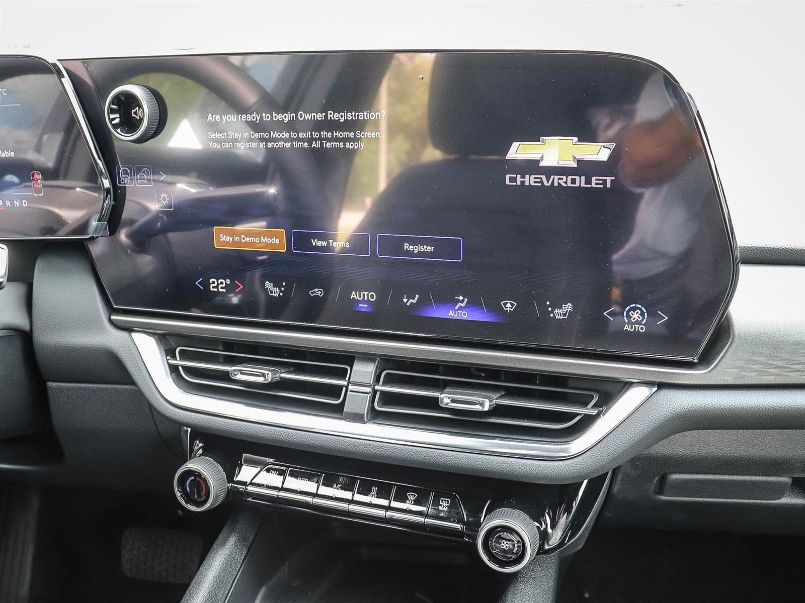 2026 Chevrolet Equinox EV LT - Thumbnail 14
