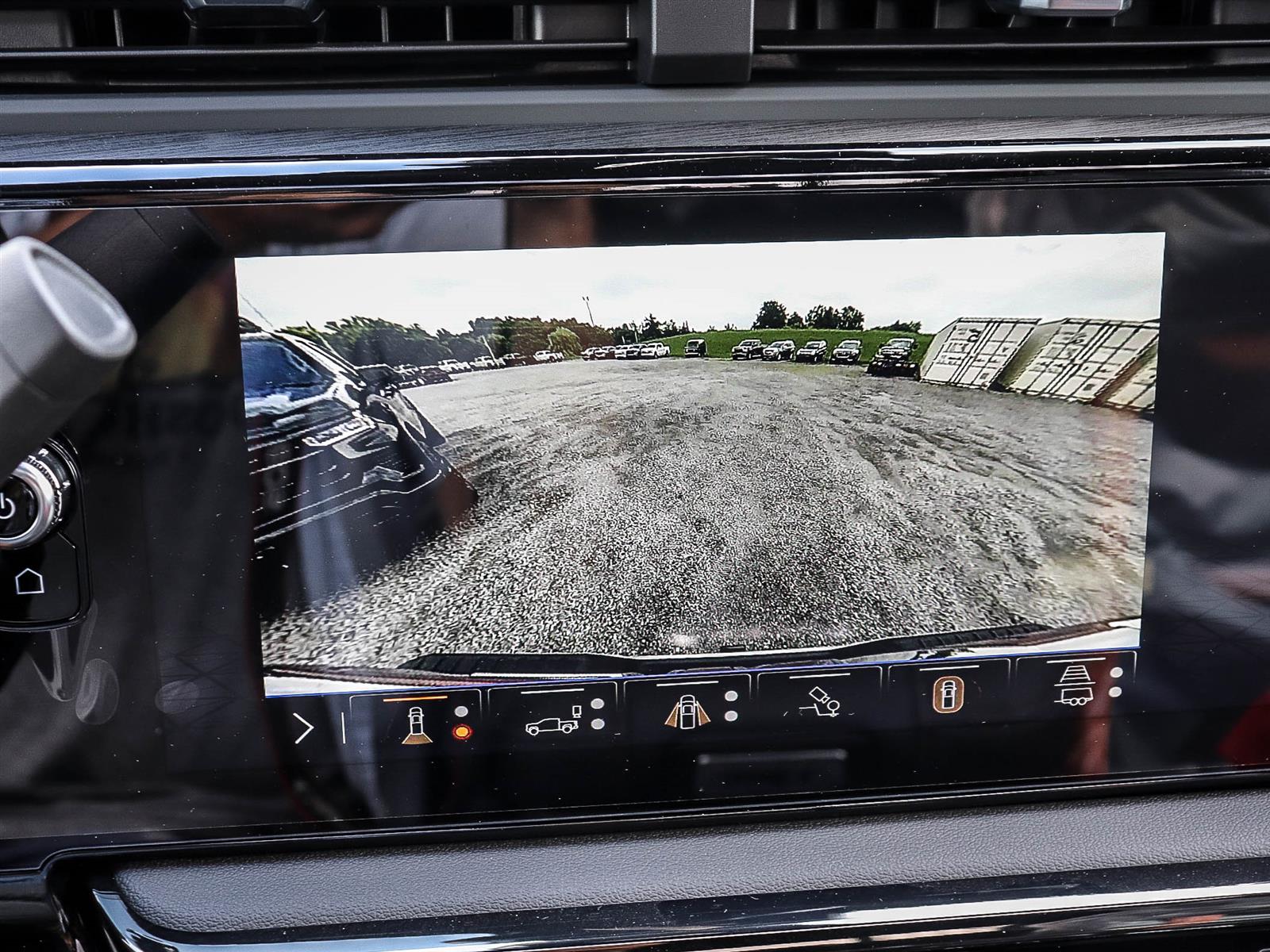 2026 GMC Sierra 2500 HD AT4 - Thumbnail 25