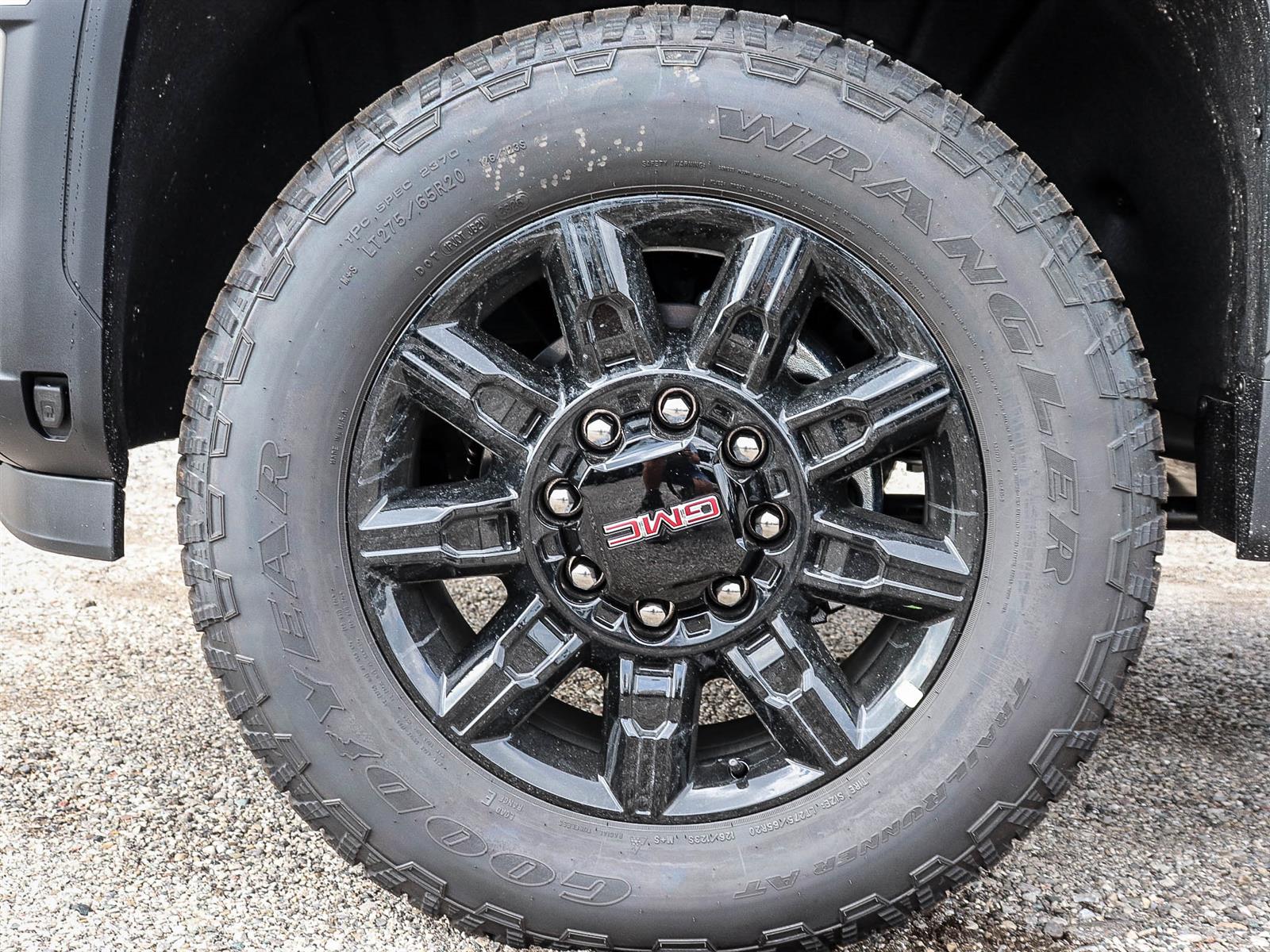 2026 GMC Sierra 2500 HD AT4 - Thumbnail 6