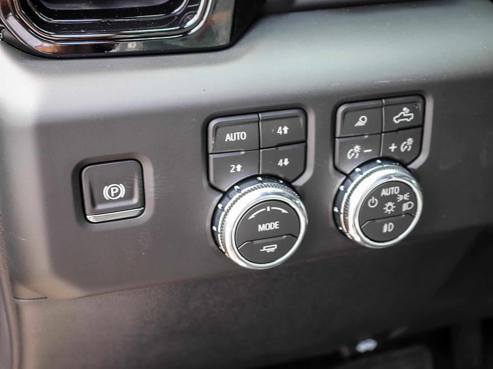 2026 GMC Sierra 2500 HD AT4 - Thumbnail 9
