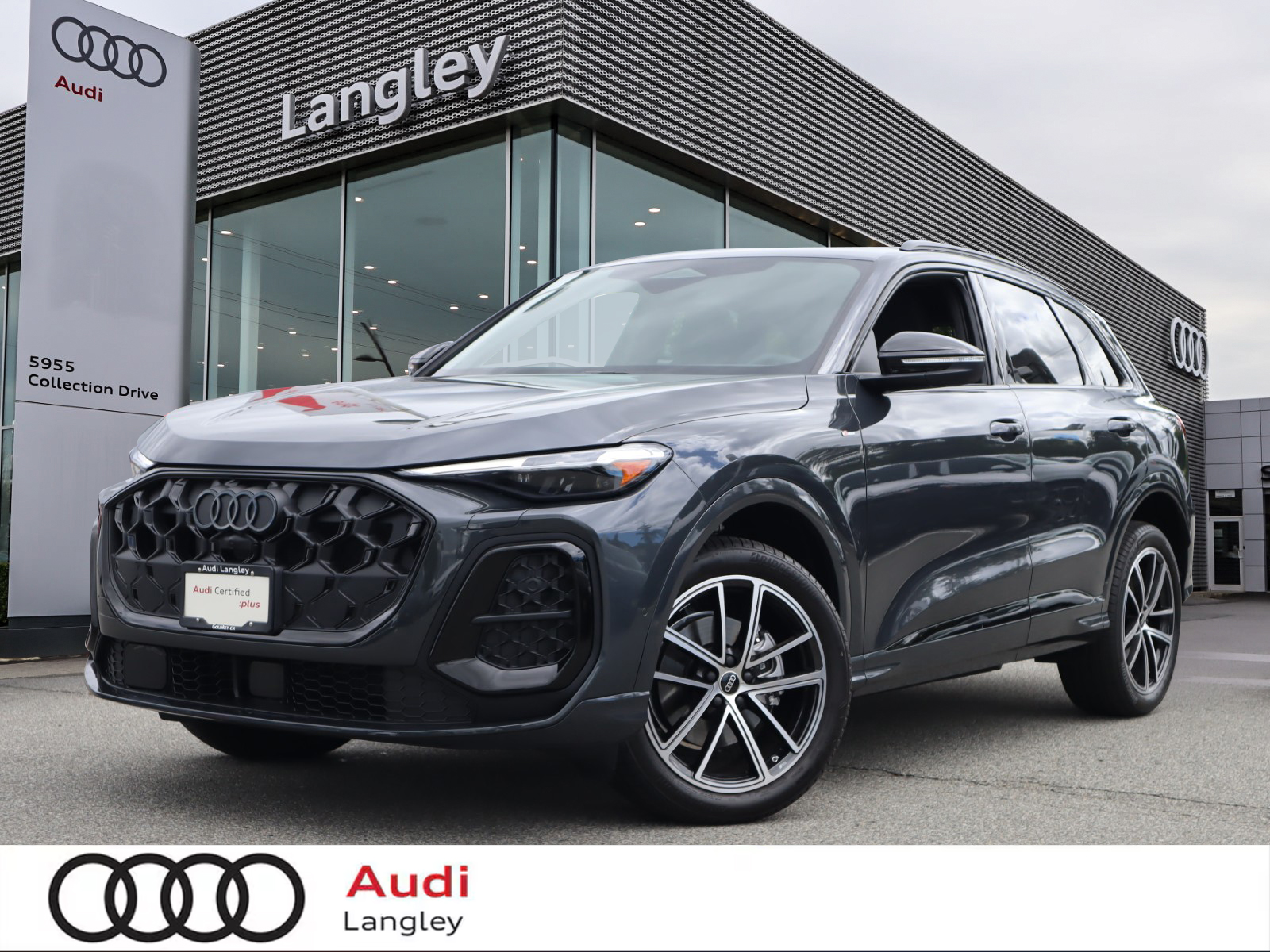 Gray (Tambora Grey Metallic) 2025 Audi Q5 quattro Technik 45 TFSI SUV / Crossover Automatic