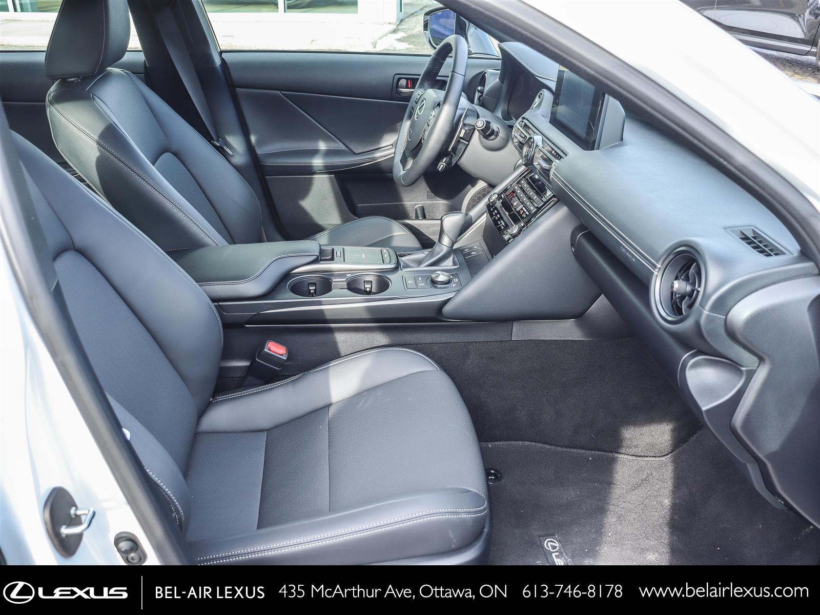2025 Lexus IS 300 15
