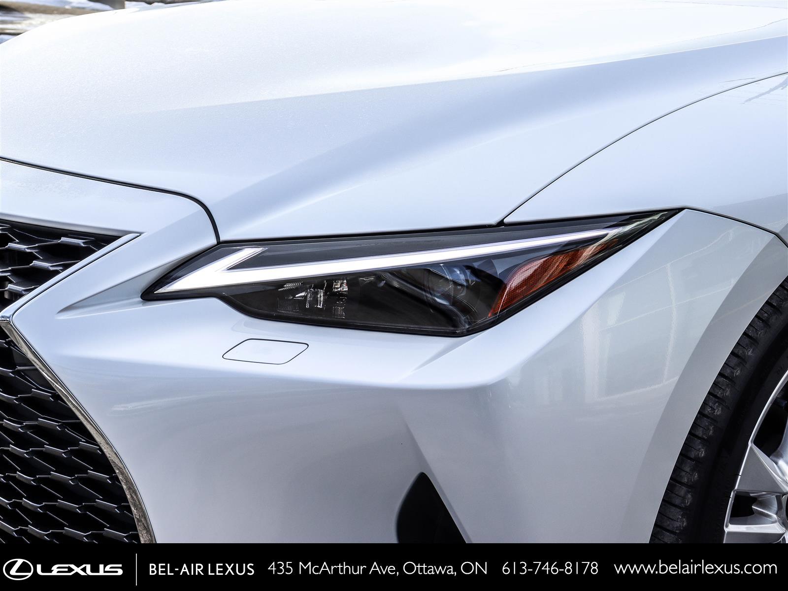 2025 Lexus IS 300 21