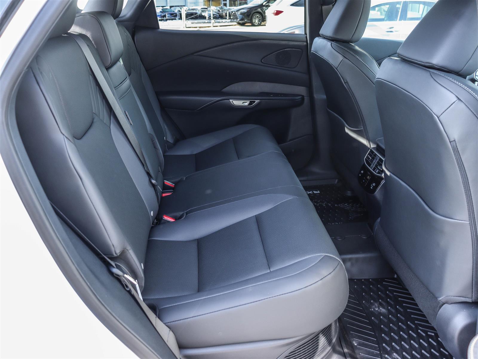 2026 Lexus RX 350h 16